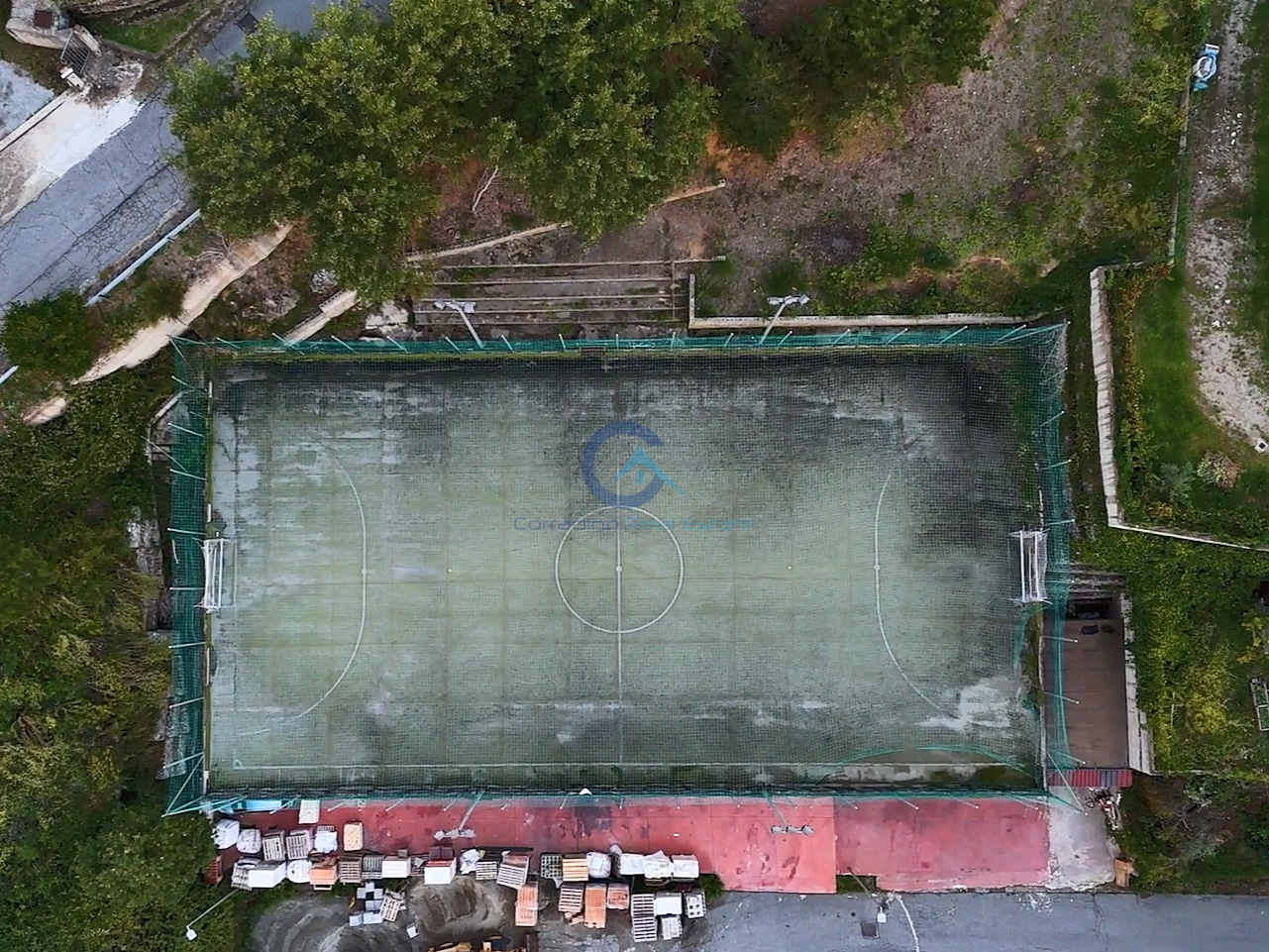 Capannone in vendita a Taverna