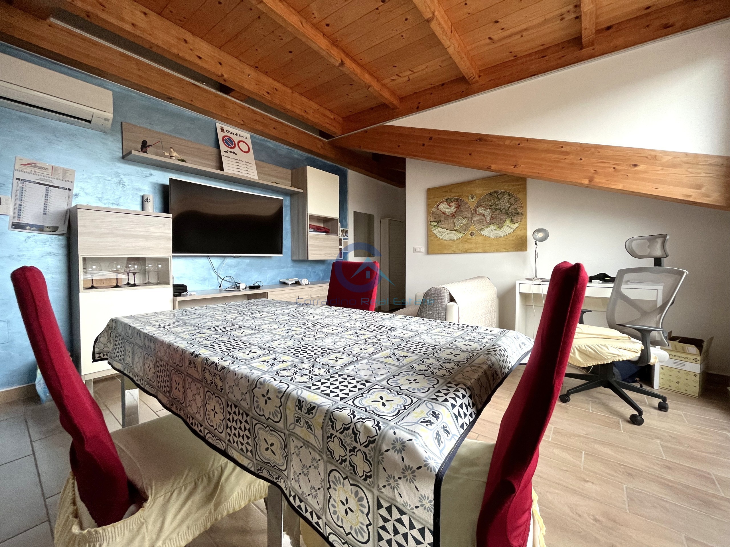 Attico con terrazzo in via sant'elena 34, Catanzaro