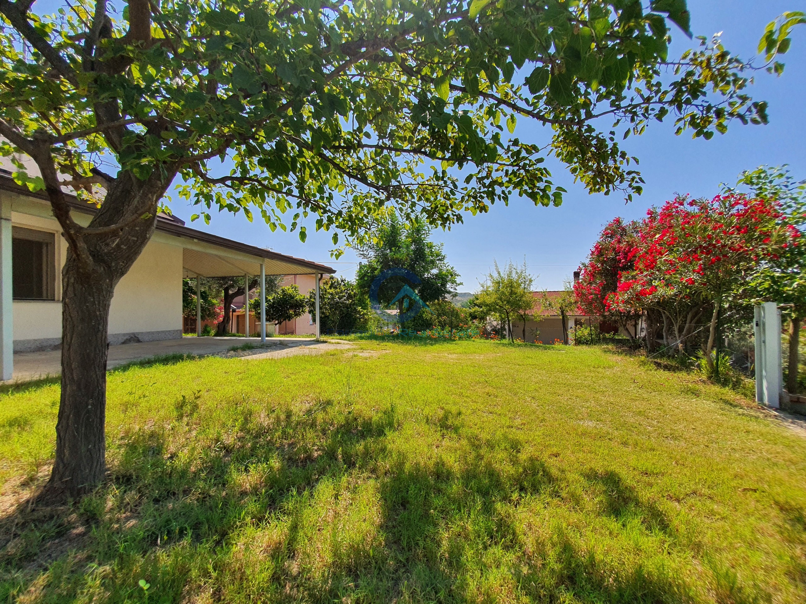 Casa indipendente con giardino in traversa prima via apostolello 9, Simeri Crichi
