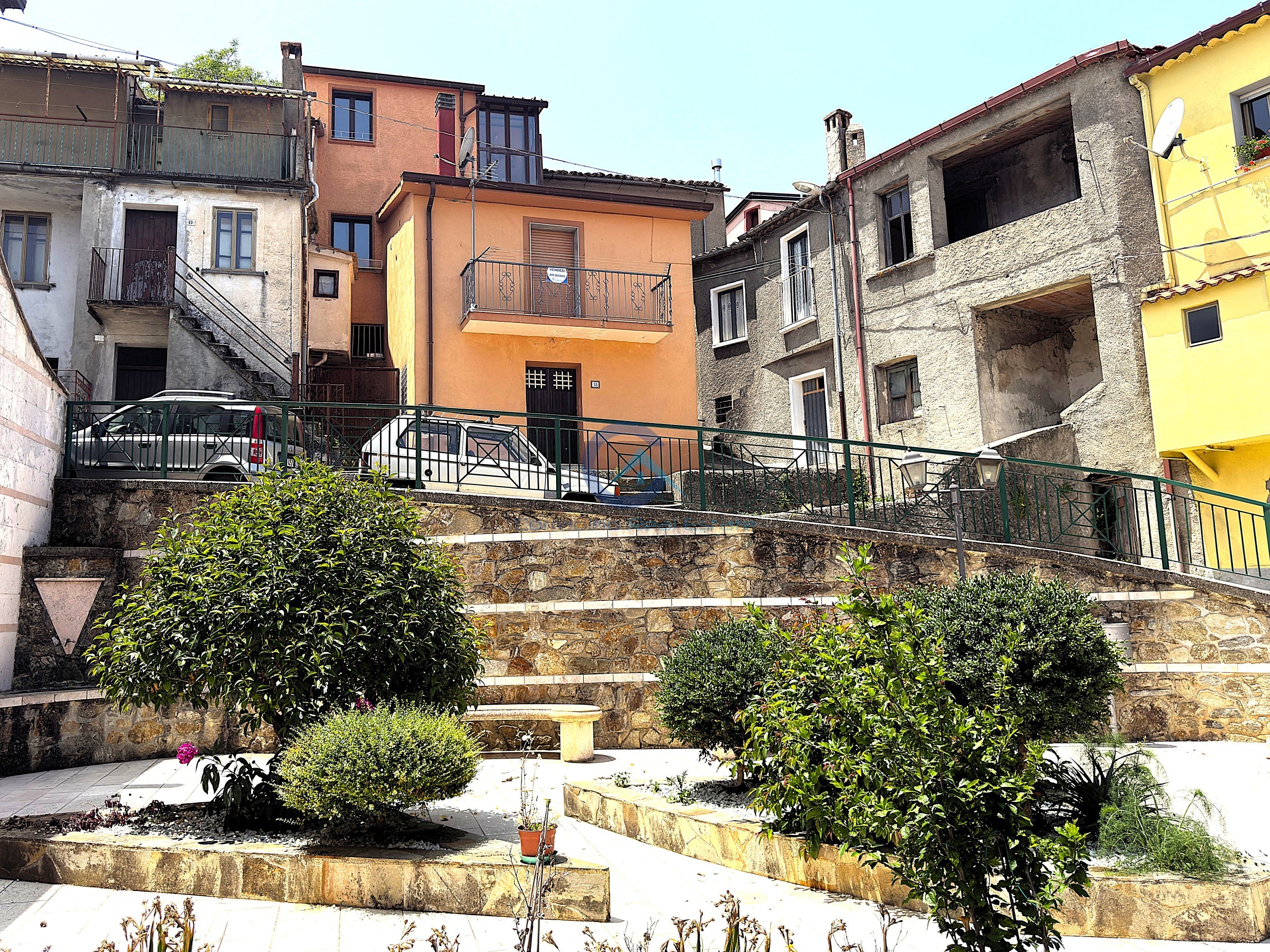 Casa indipendente con terrazzo in via partenope 17, Carlopoli
