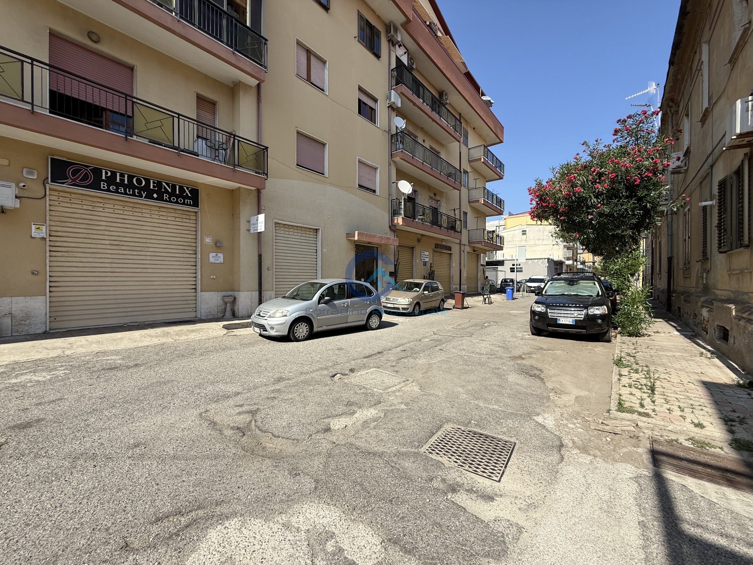 Magazzino in vendita in via genova 66, Catanzaro