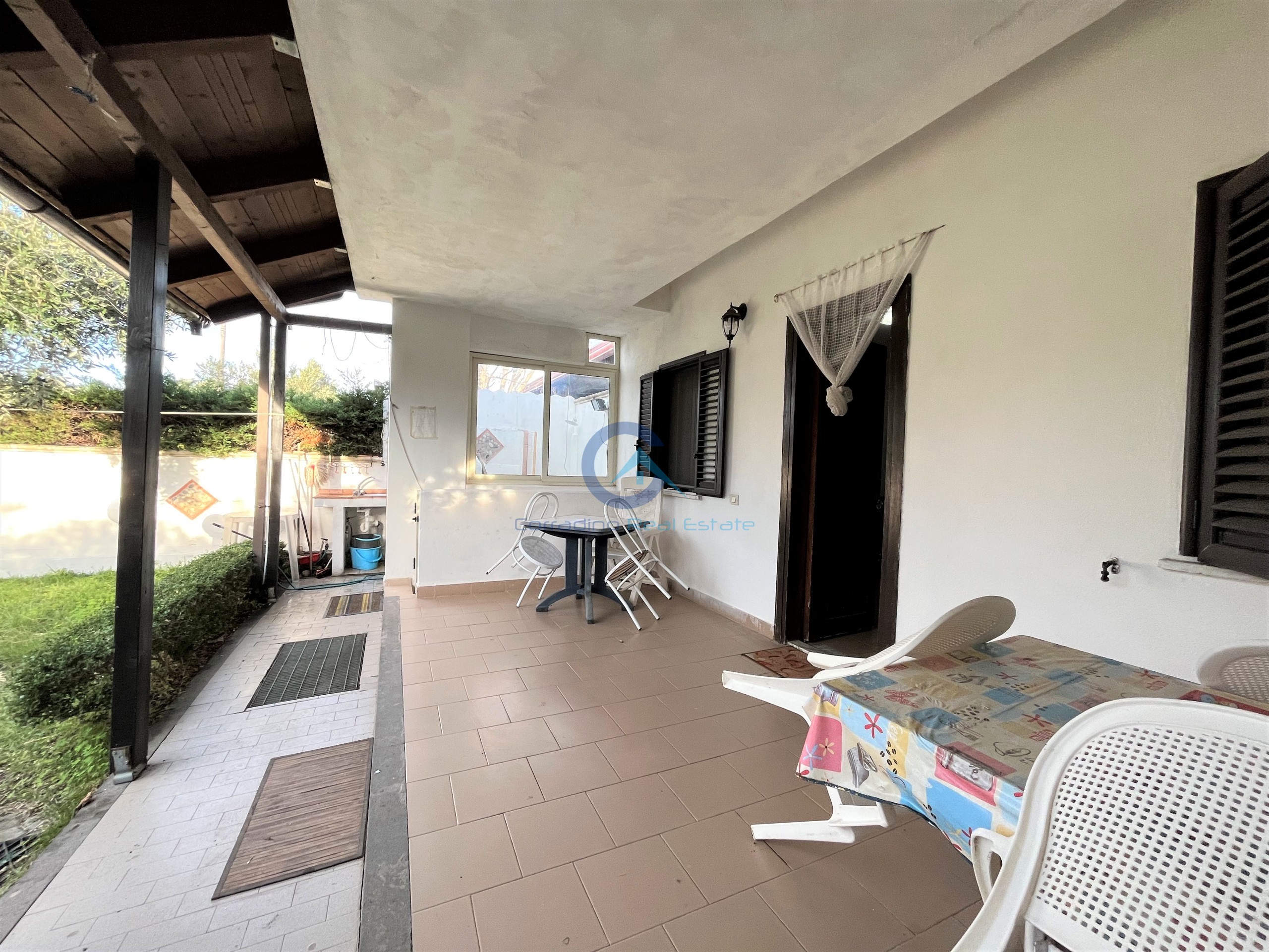 Villa con giardino, Catanzaro roccelletta