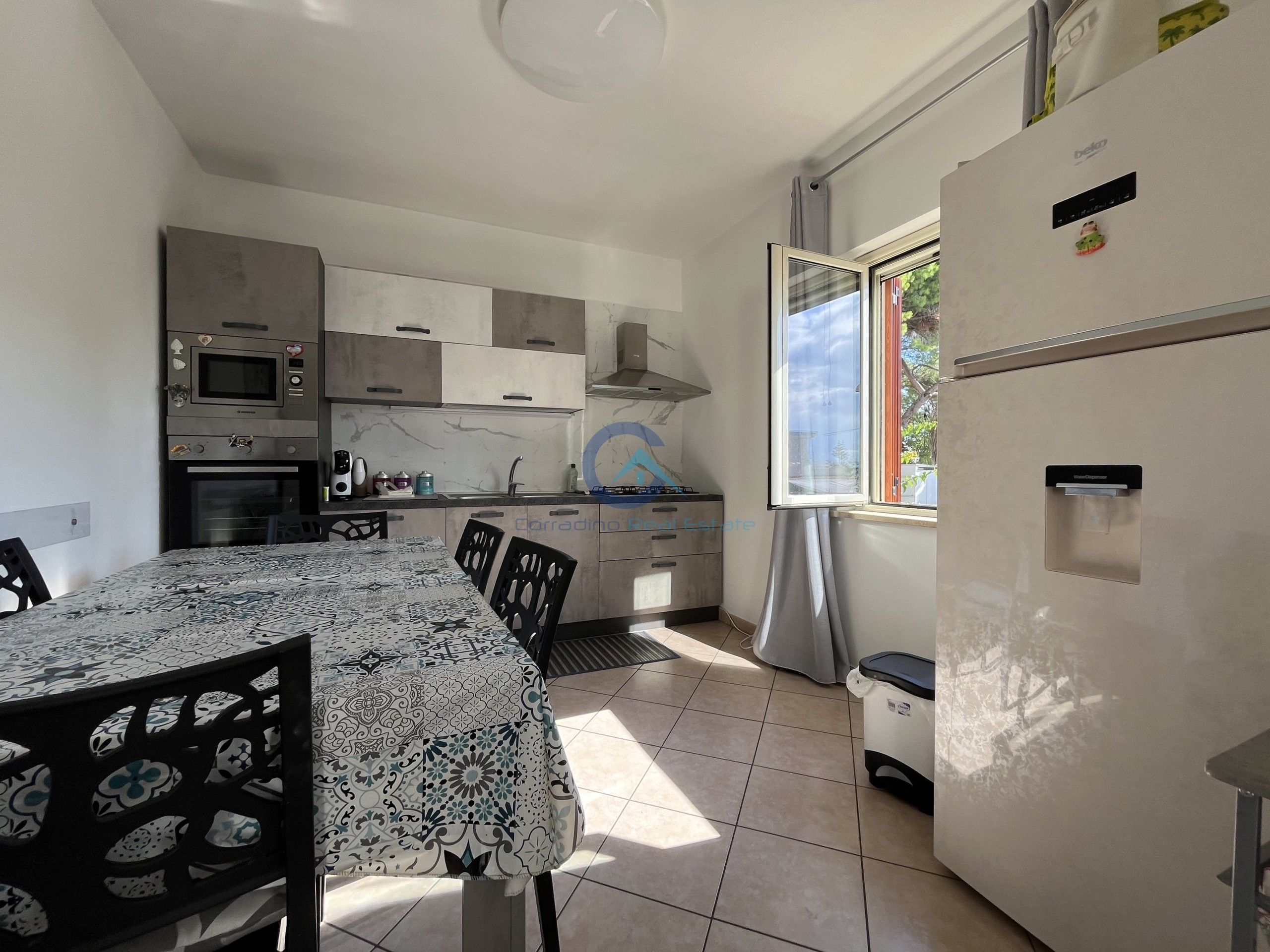 Quadrilocale in vendita in via marina di pietragrande 12, Montauro