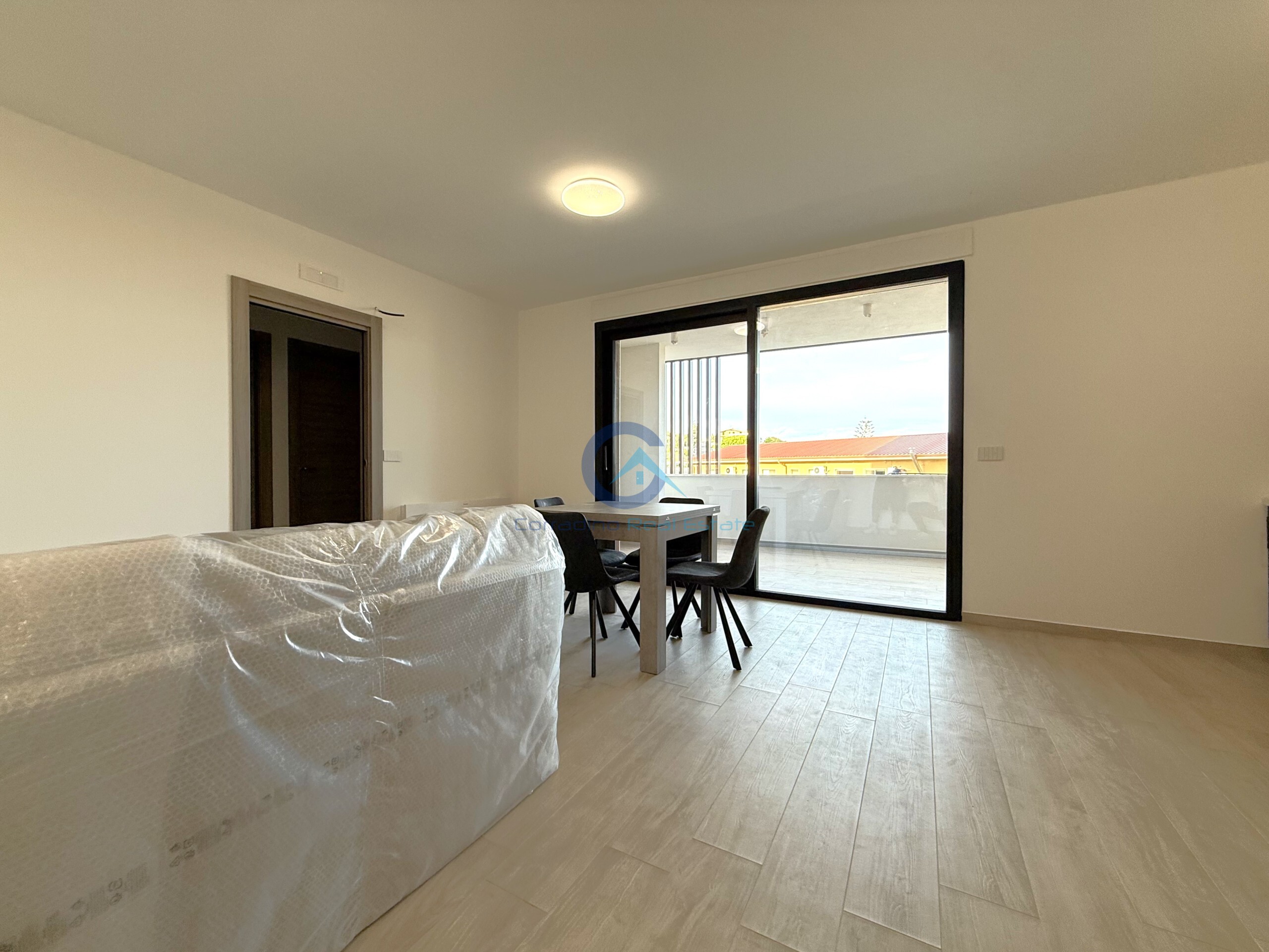 Trilocale con terrazzo, Catanzaro lido casciolino