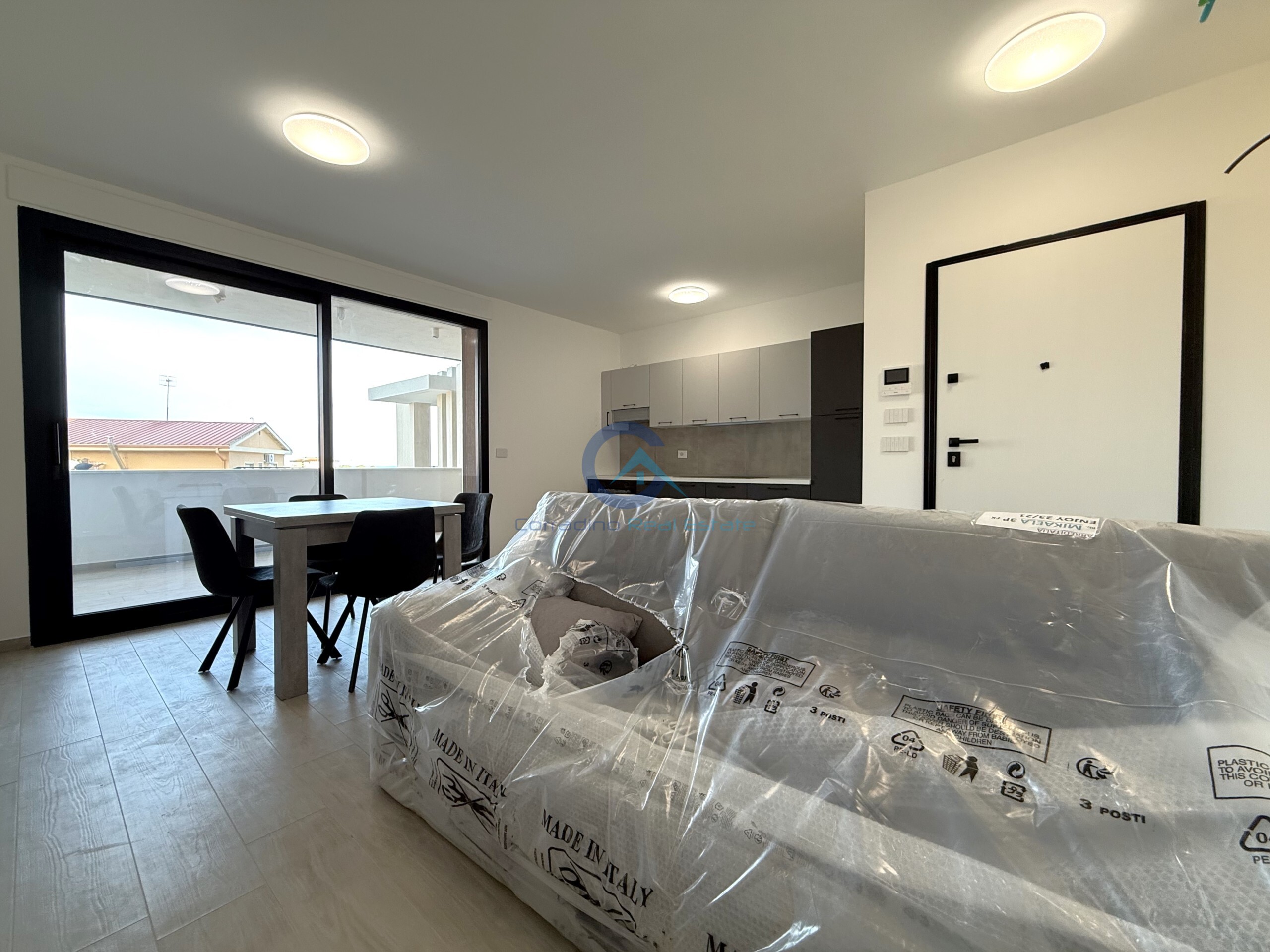 Trilocale con terrazzo, Catanzaro lido casciolino