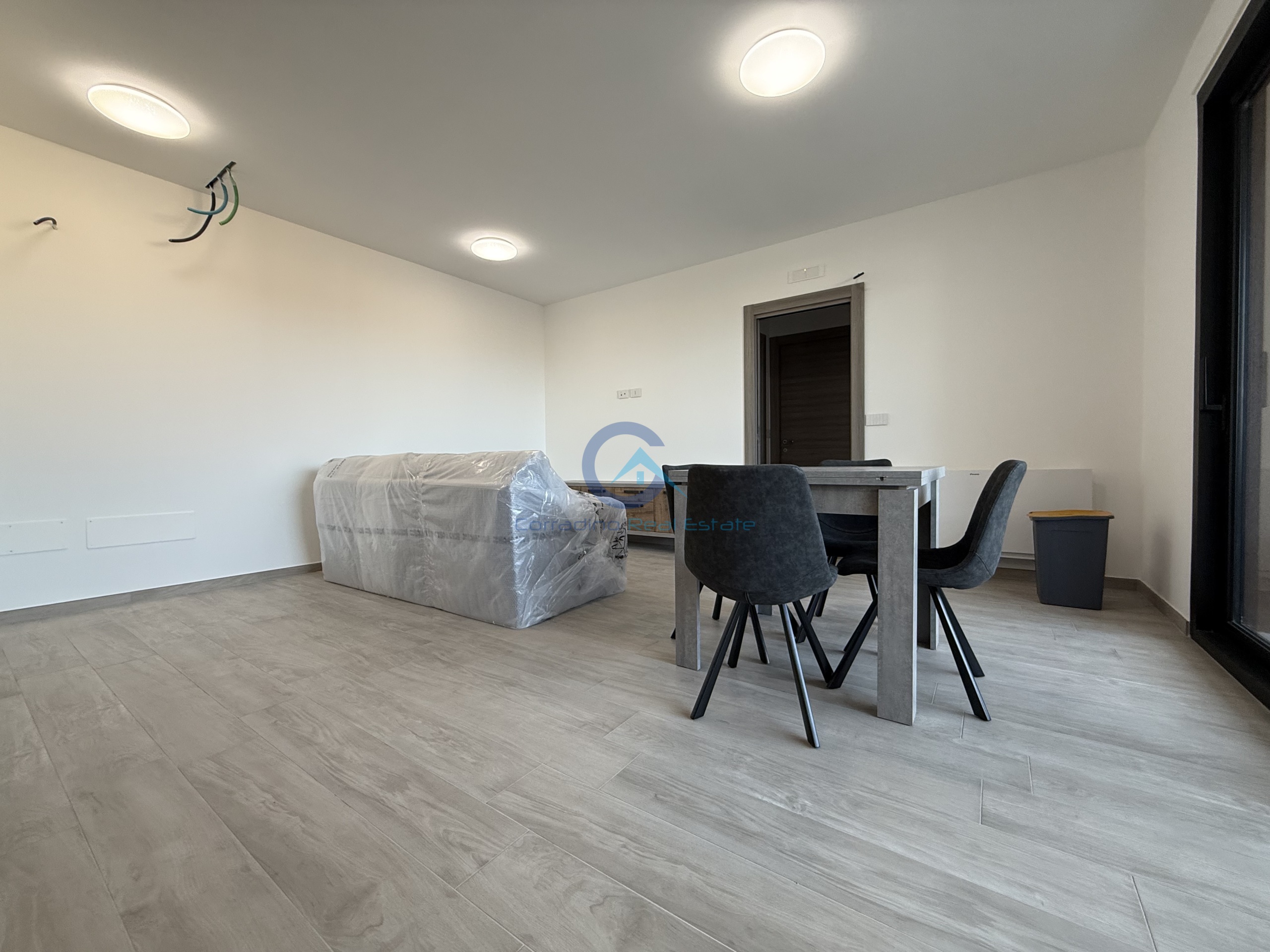 Trilocale con terrazzo, Catanzaro lido casciolino