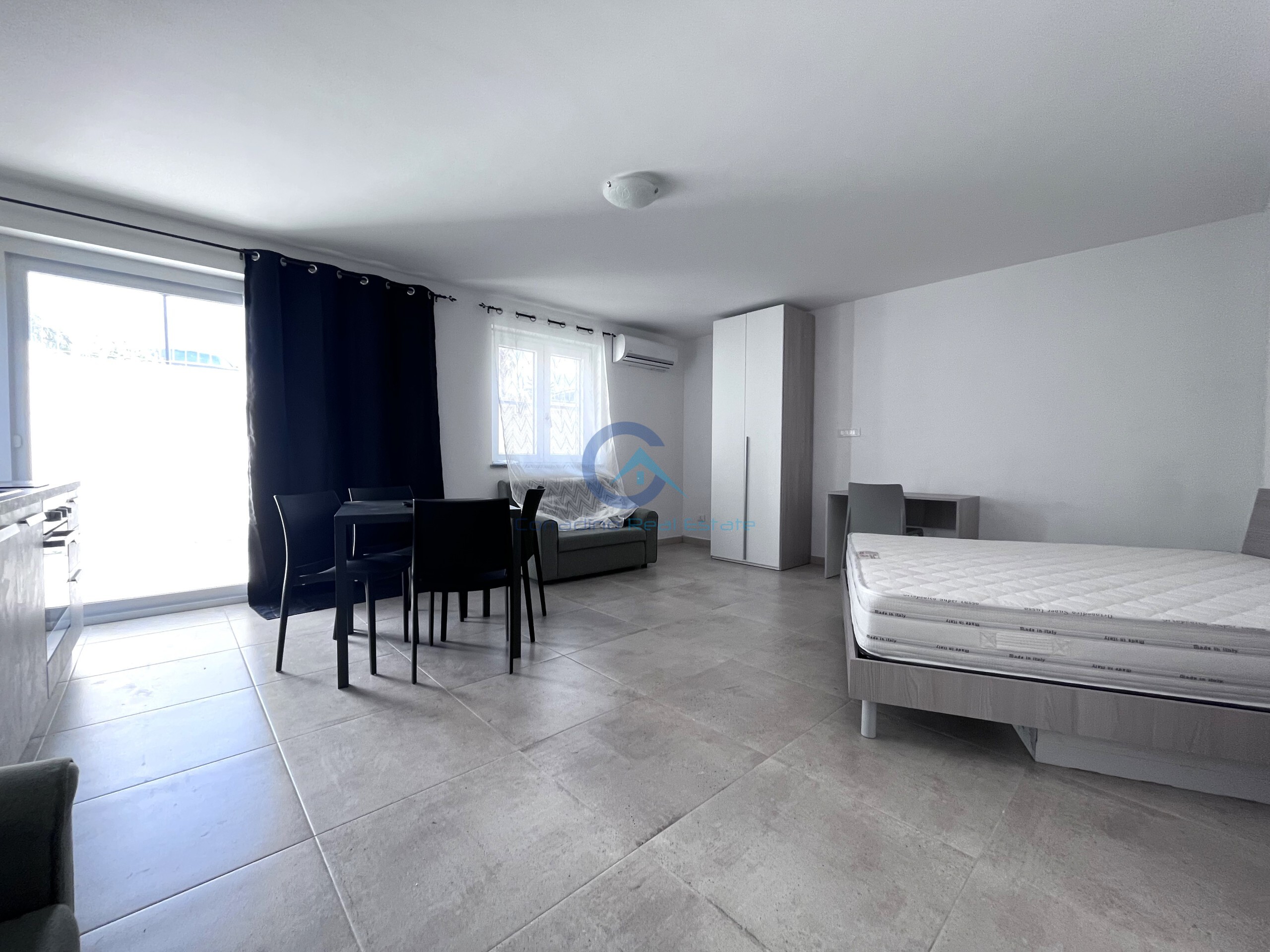 Monolocale con giardino, Catanzaro lido