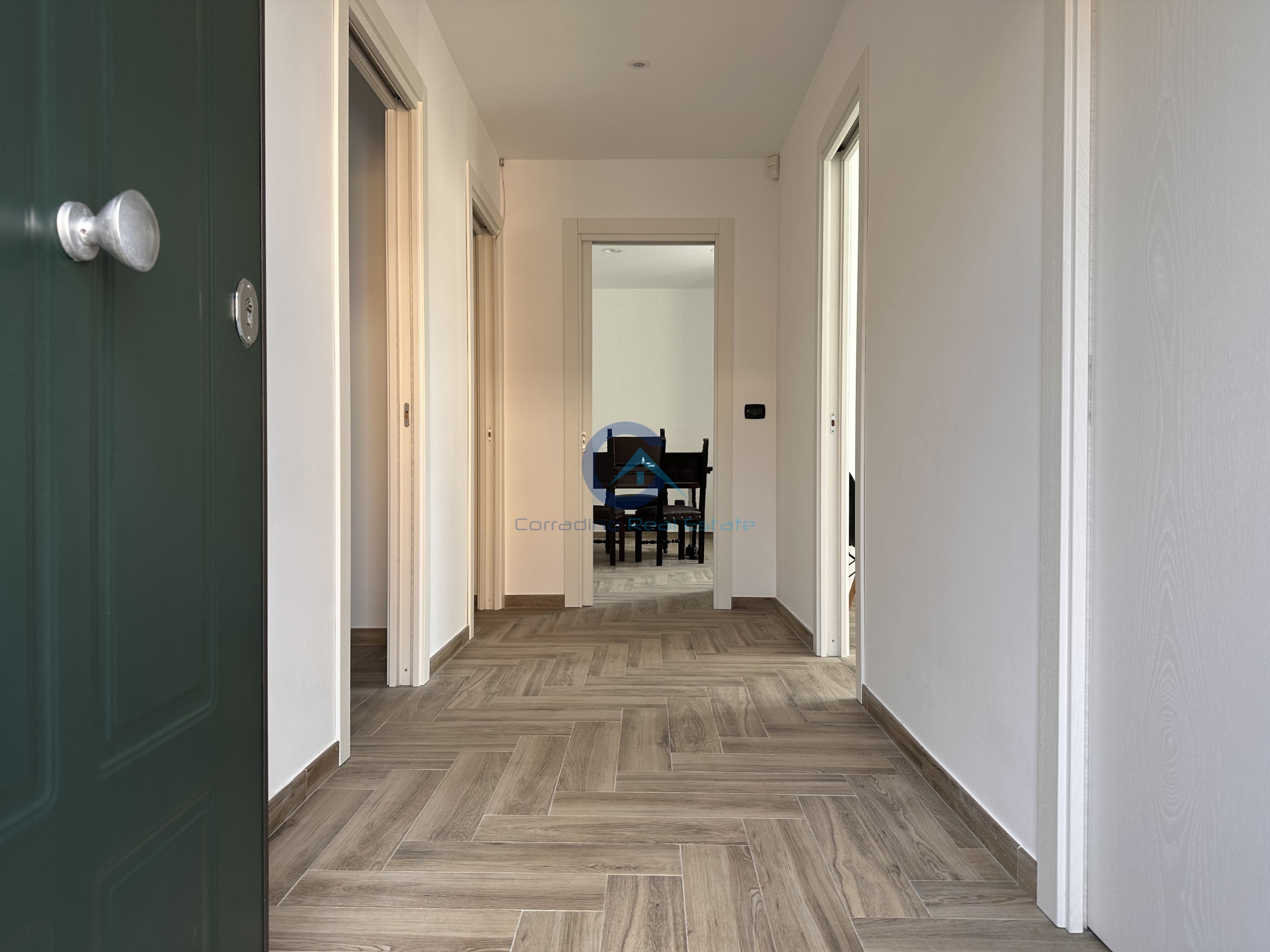 Ufficio vista mare in via lungomare stefano pugliese 54, Catanzaro