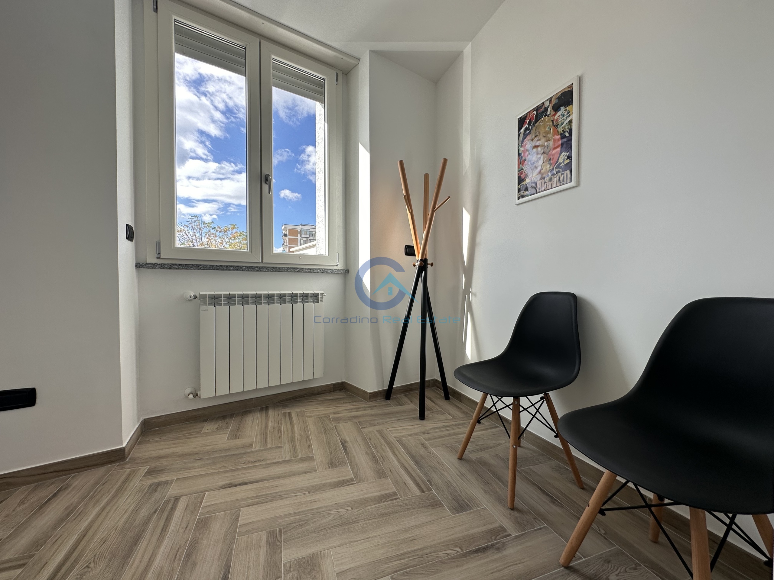 Ufficio vista mare in via lungomare stefano pugliese 54, Catanzaro