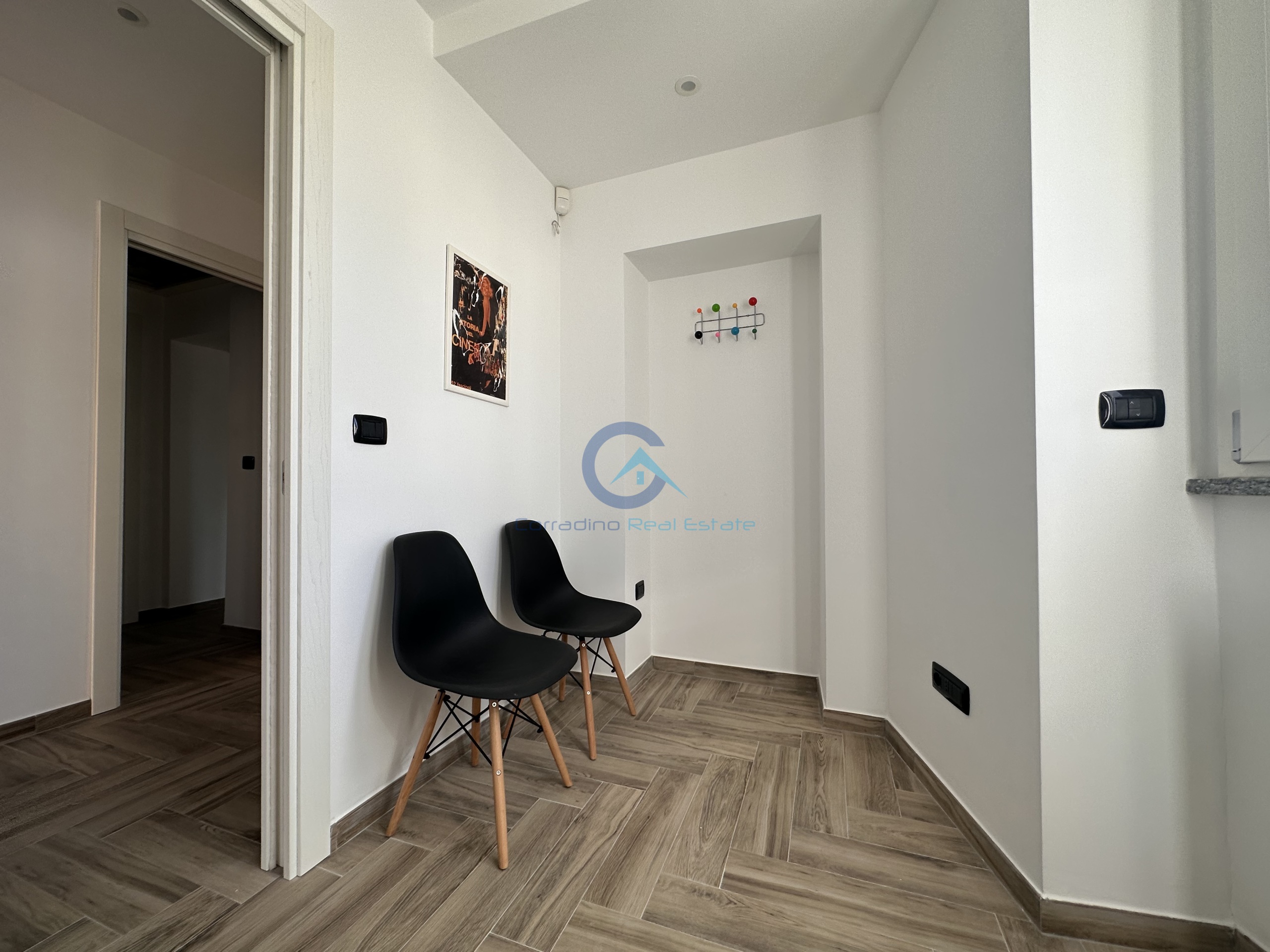 Ufficio vista mare in via lungomare stefano pugliese 54, Catanzaro