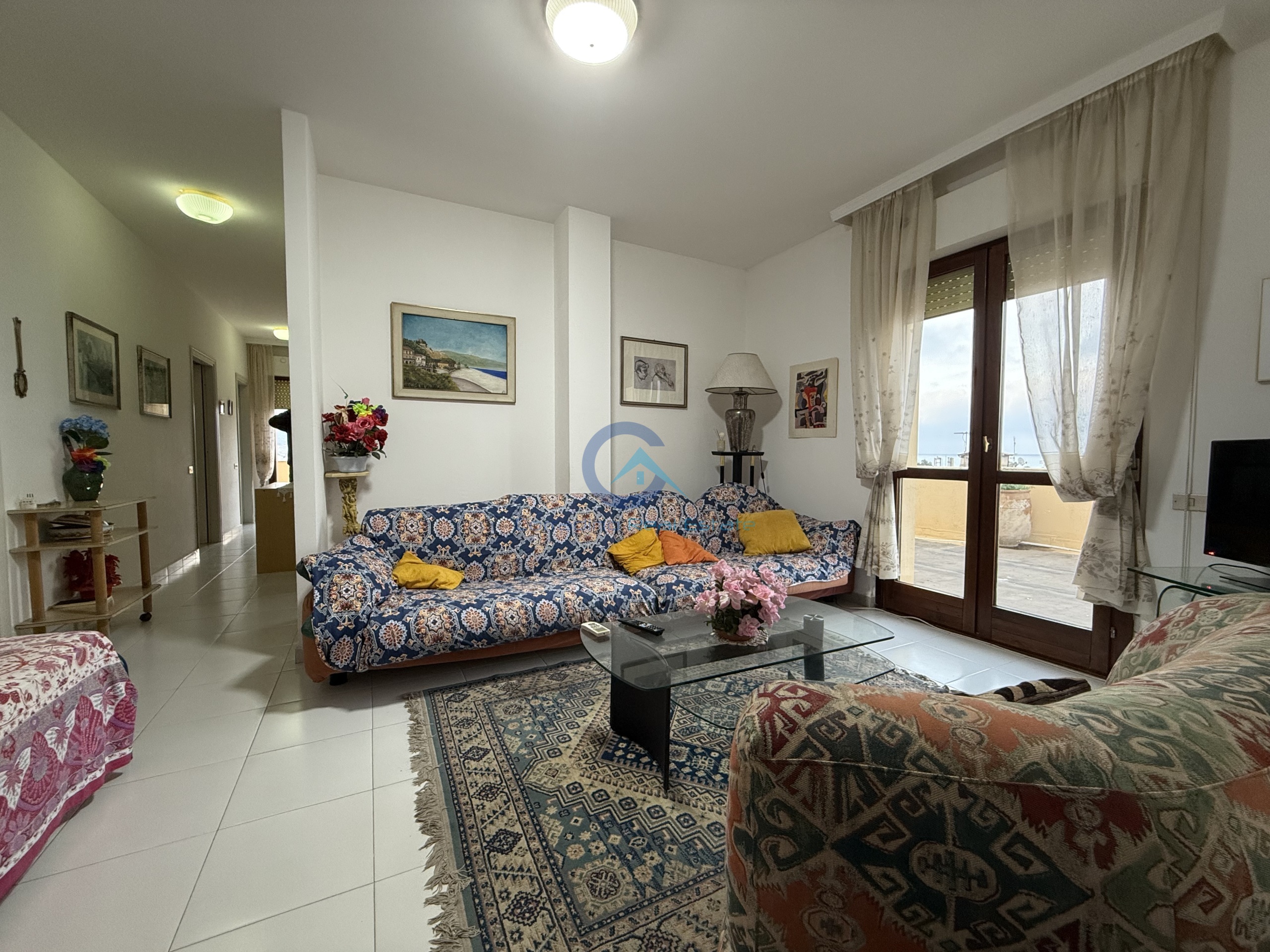 Attico con terrazzi a Soverato