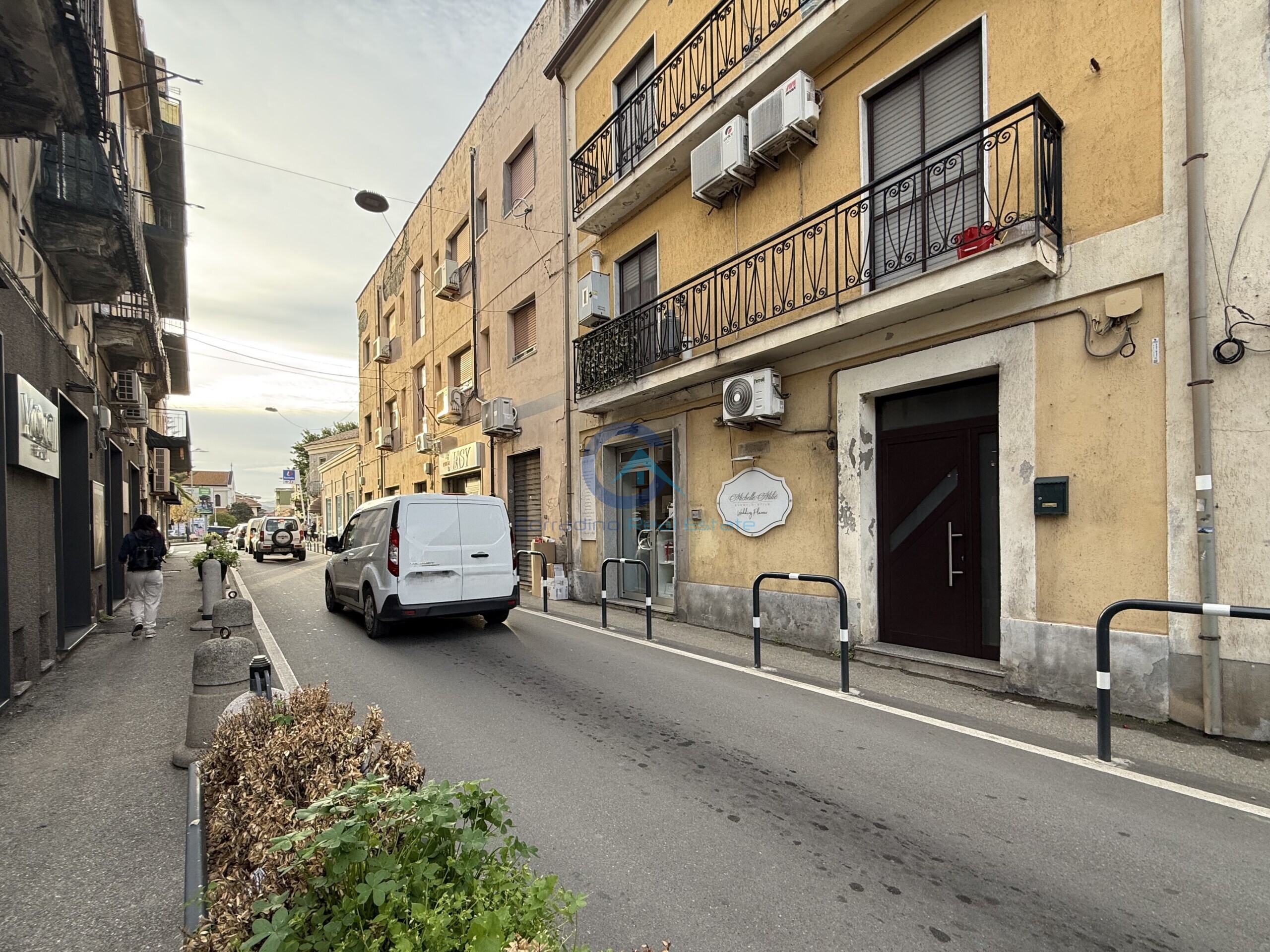 Locale commerciale in affitto in via progresso 34, Catanzaro