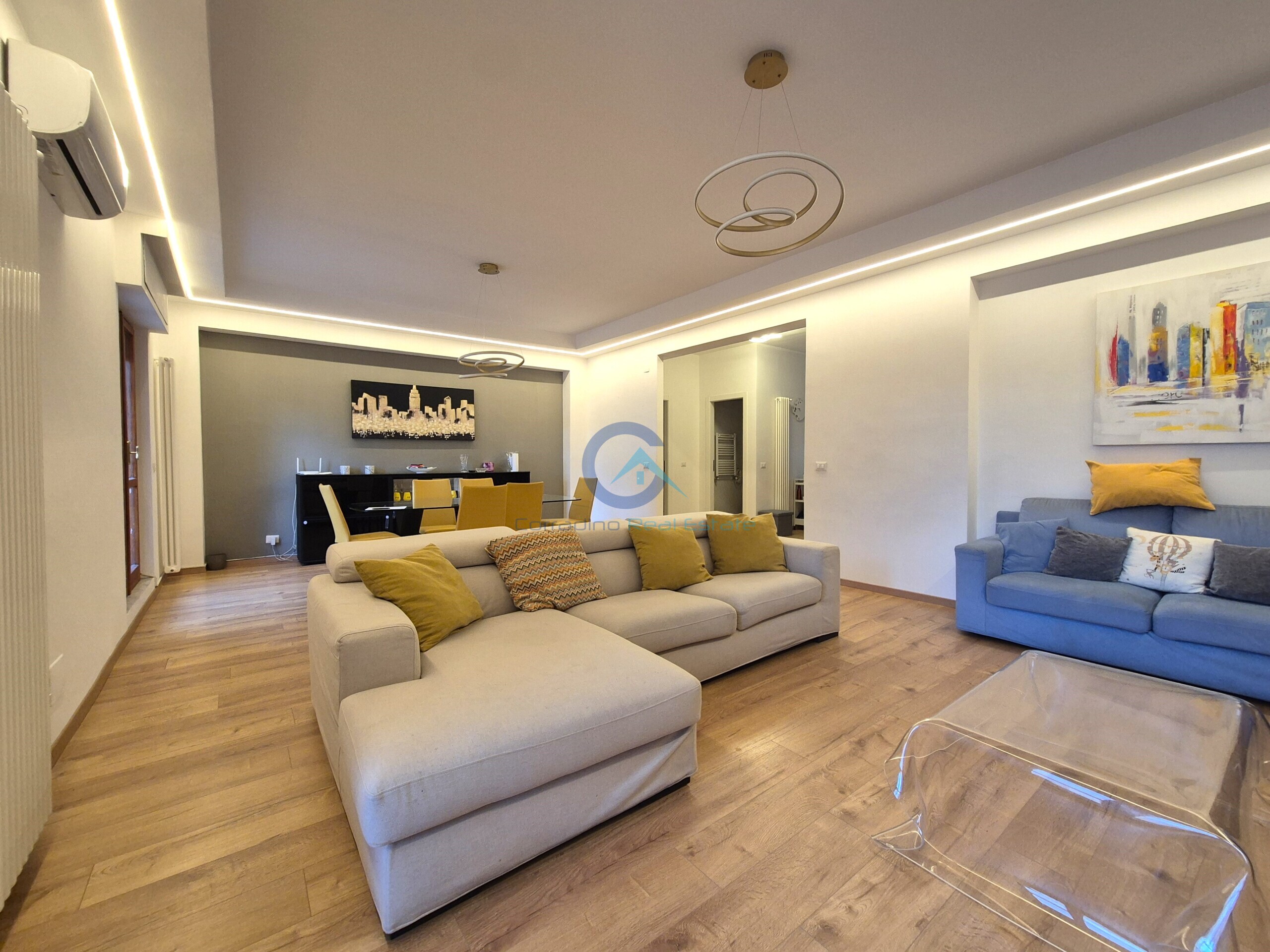 Trilocale con terrazzi in viale magna grecia 304, Catanzaro