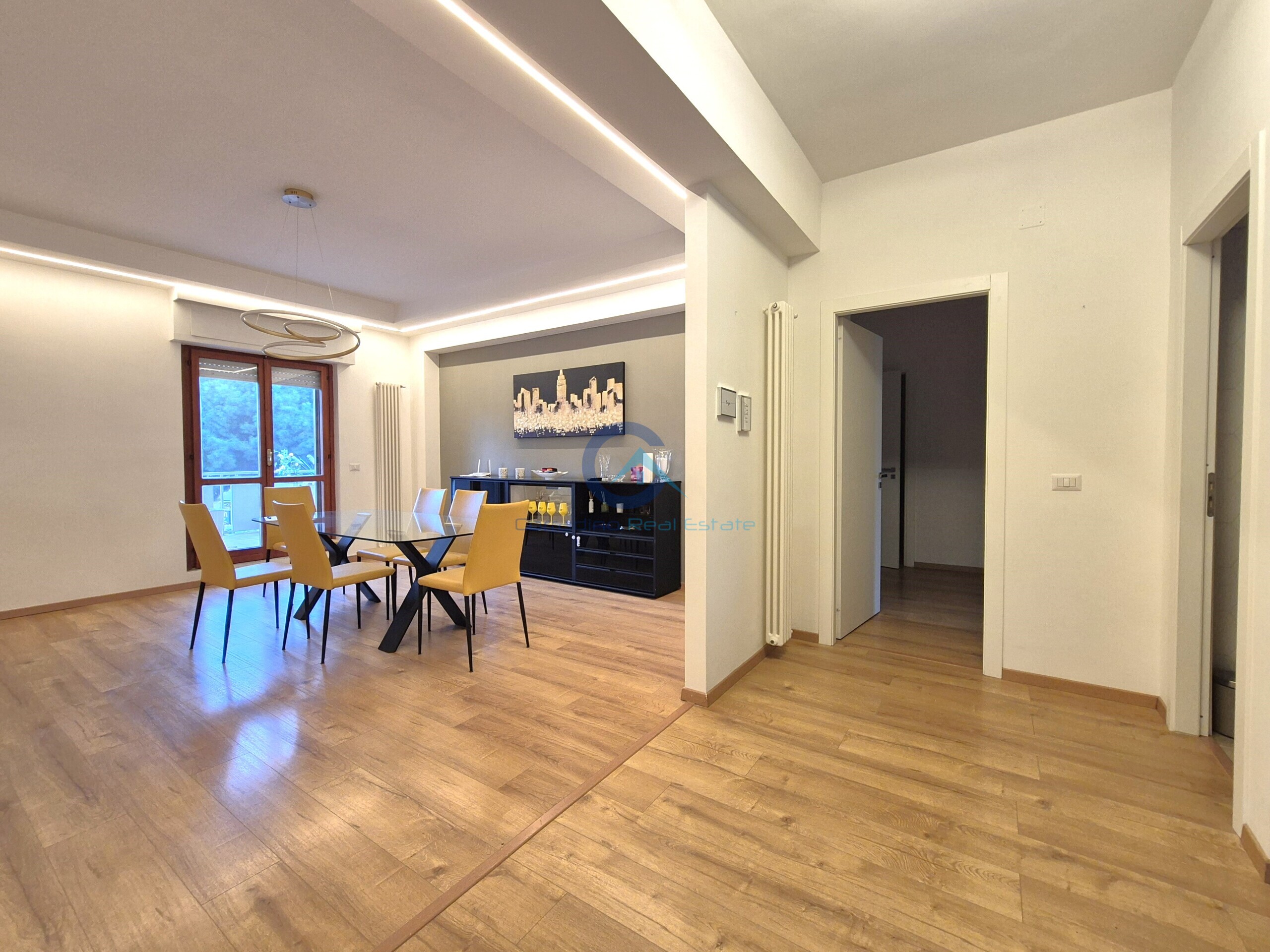 Trilocale con terrazzi in viale magna grecia 304, Catanzaro