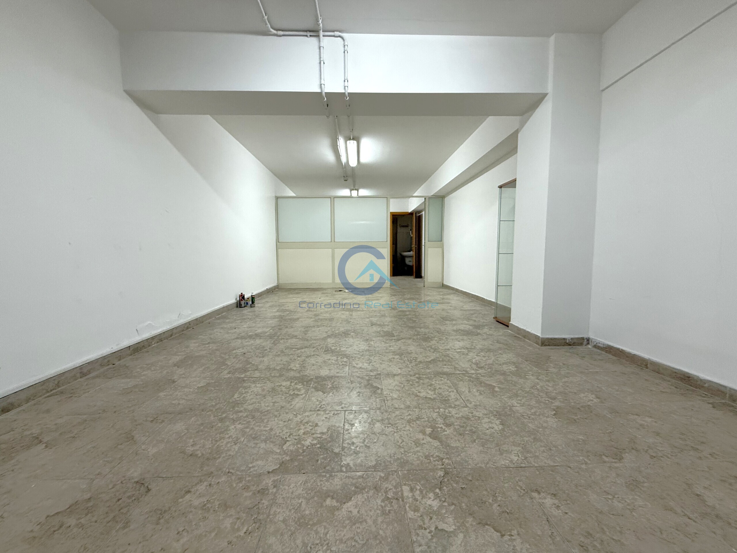 Magazzino in affitto in viale lucrezia della valle 19/8, Catanzaro