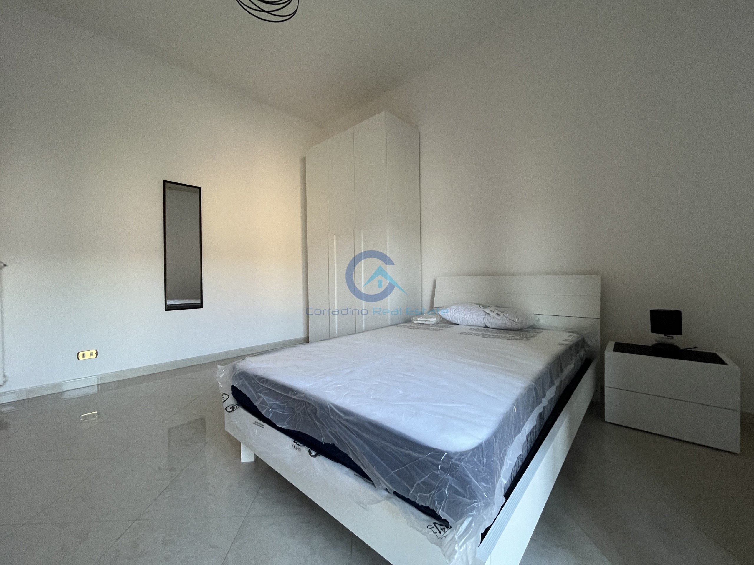 Trilocale con giardino in viale magna grecia 157, Catanzaro