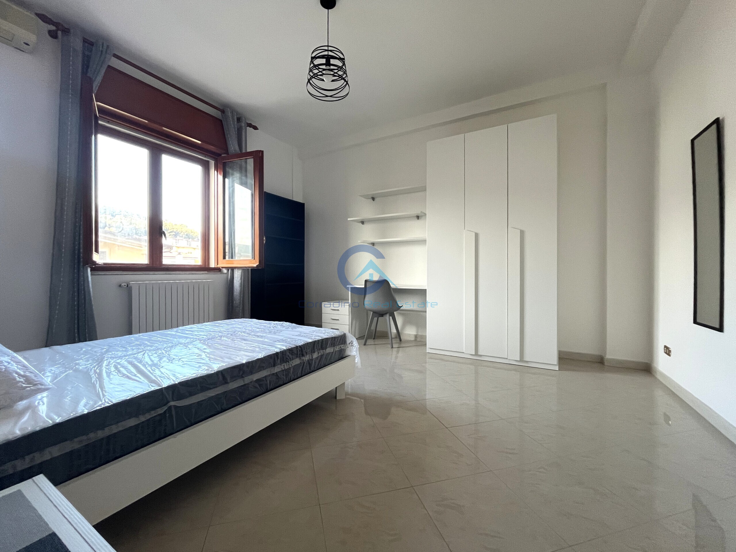 Trilocale con giardino in viale magna grecia 157, Catanzaro