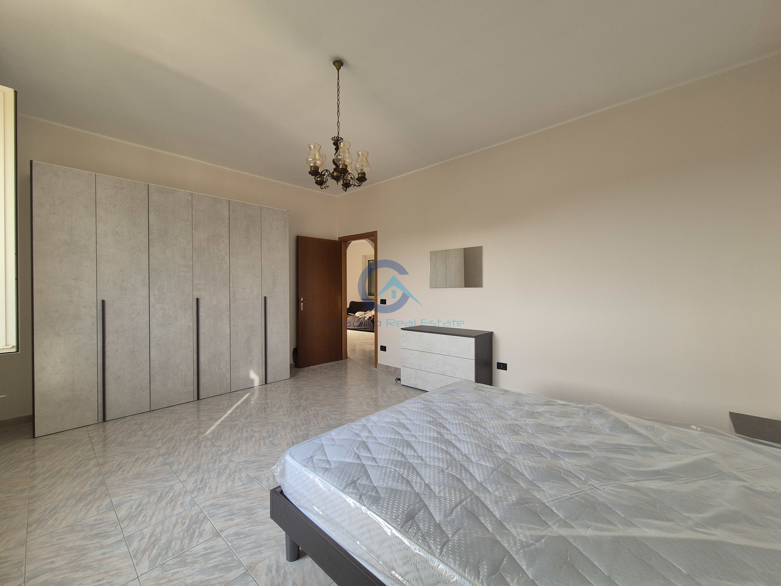 Trilocale con terrazzo, Catanzaro lido casciolino