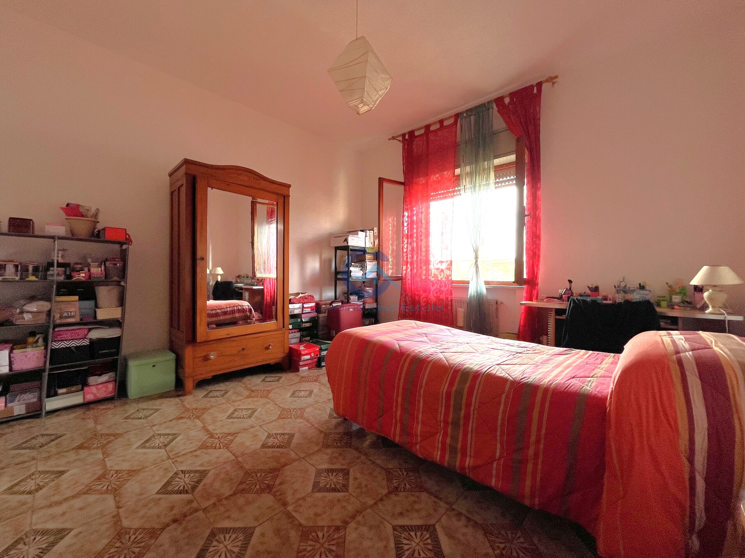 Trilocale con giardino in viale crotone 6, Catanzaro