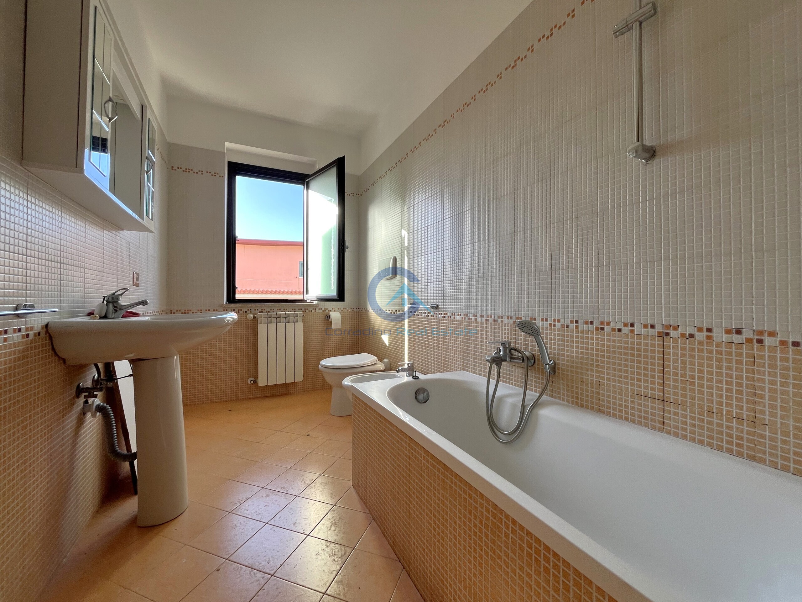 Casa indipendente con giardino in via friuli 6, Catanzaro