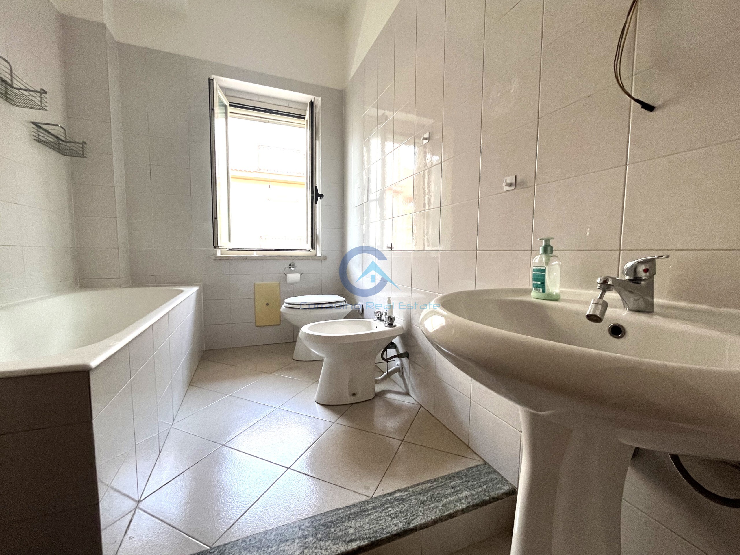 Trilocale in affitto in via caprera 86/a, Catanzaro