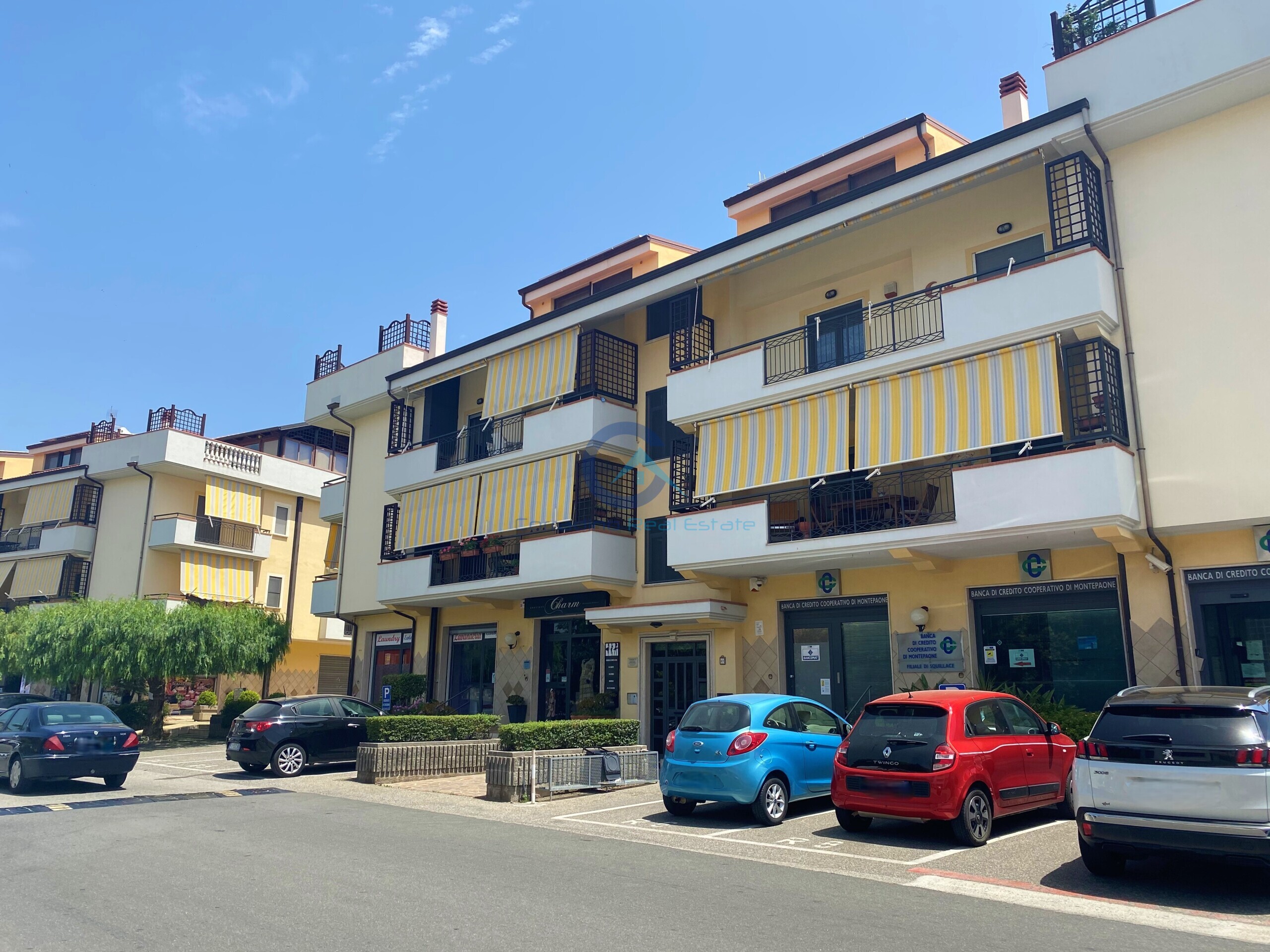 Box/Garage 50mq in vendita in via laerte 5, Squillace