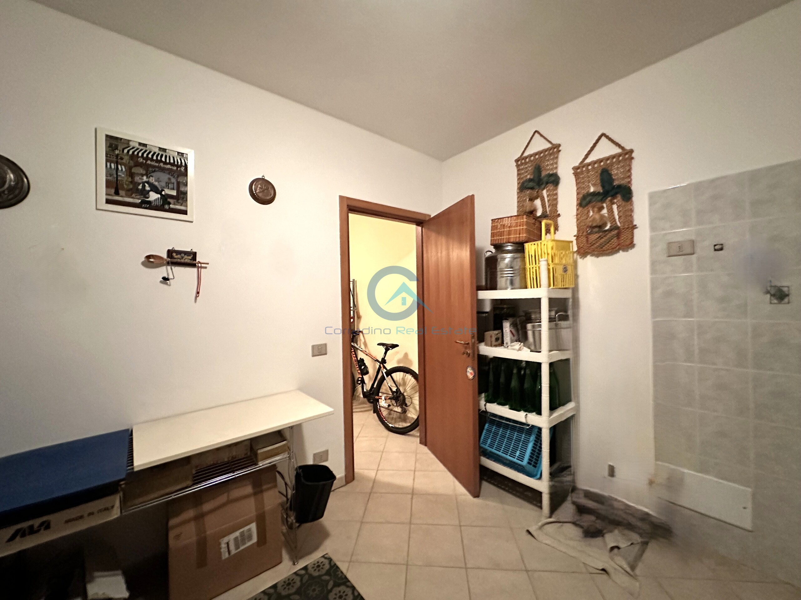 Box/Garage 50mq in vendita in via laerte 5, Squillace