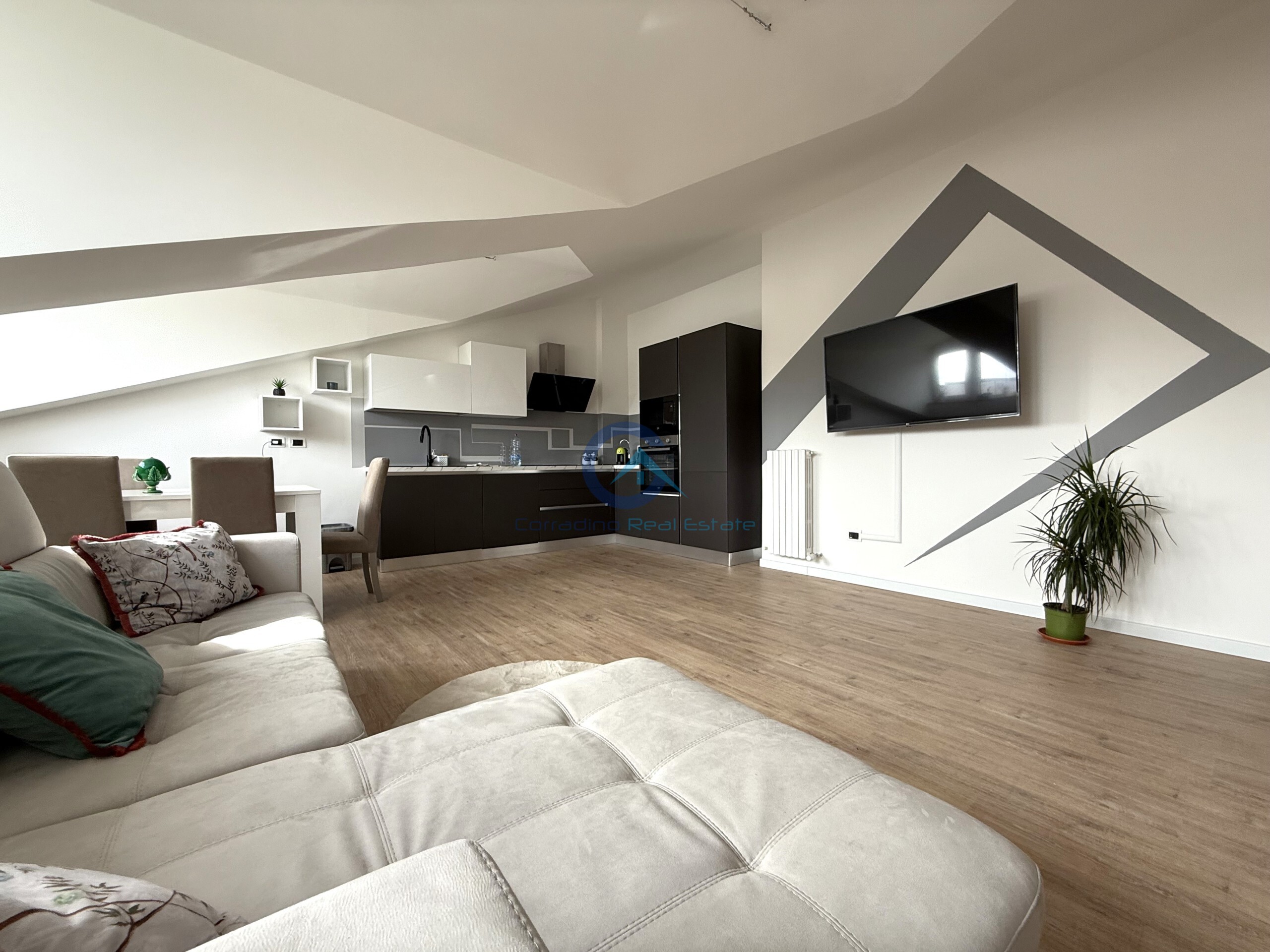 Attico ristrutturato in via carlo pisacane 26, Catanzaro