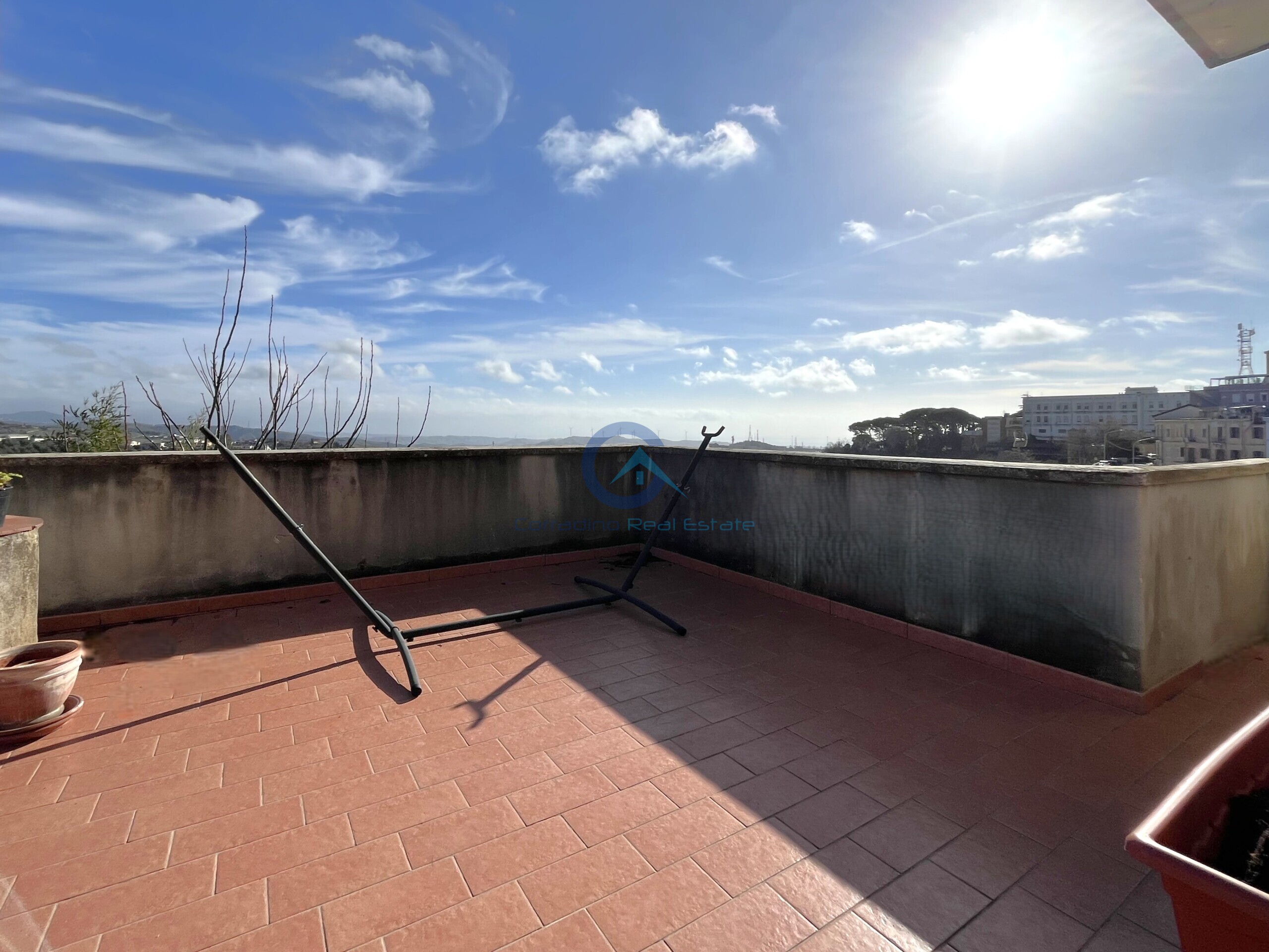 Quadrilocale con terrazzo in vico iv raffaelli giuseppe 16, Catanzaro