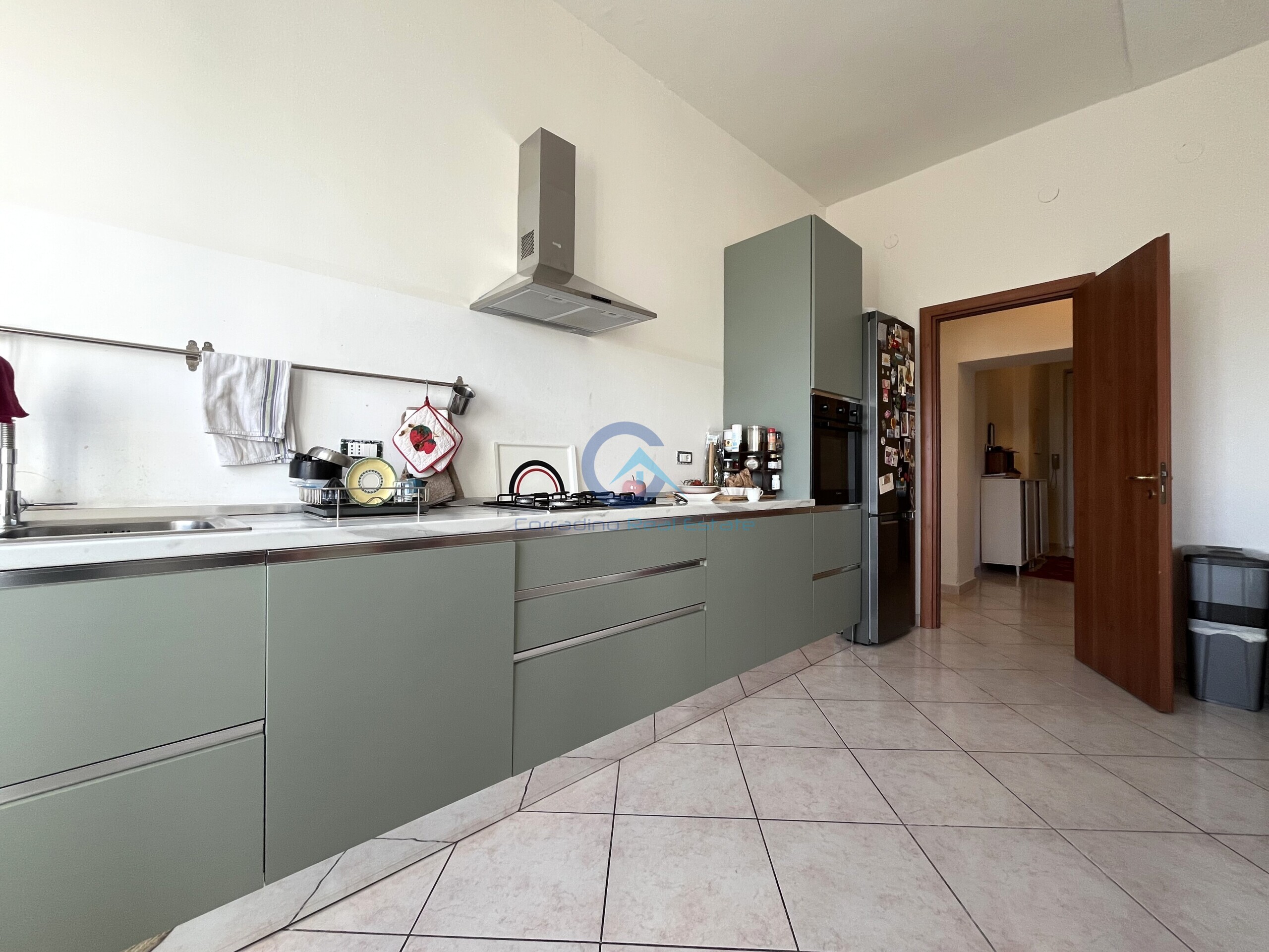 Quadrilocale con terrazzo in vico iv raffaelli giuseppe 16, Catanzaro