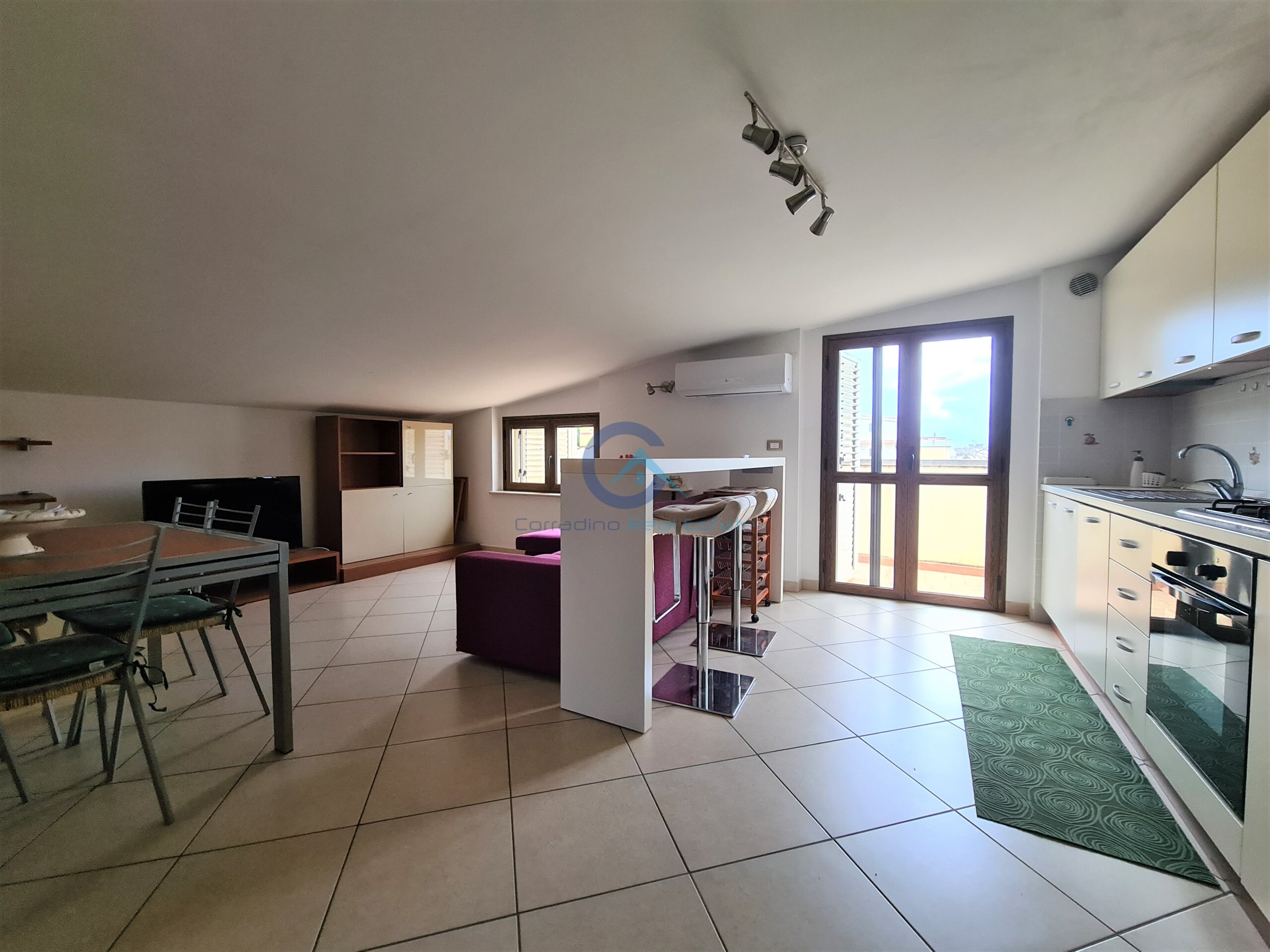 Mansarda con terrazzo, Catanzaro lido