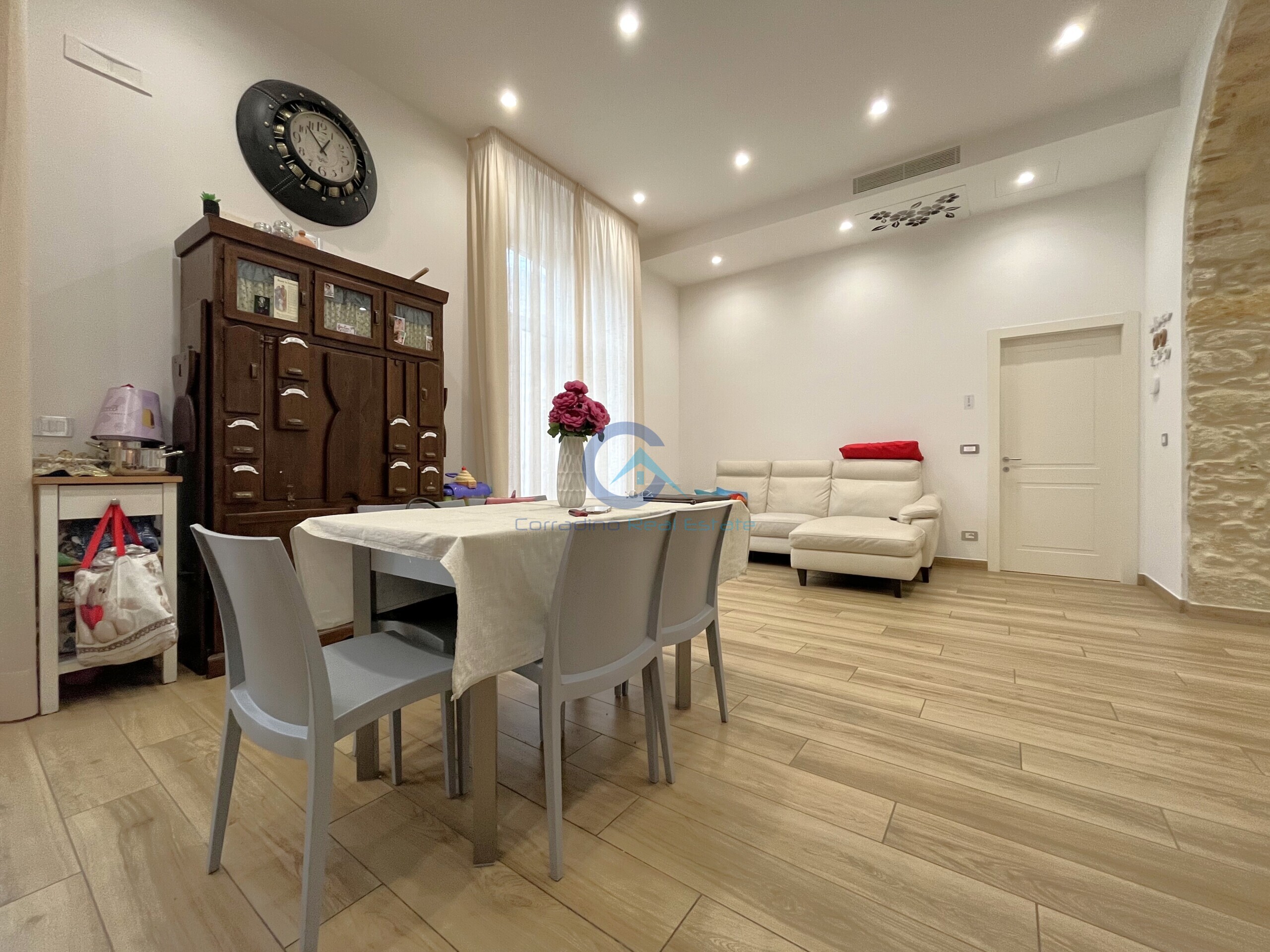 Quadrilocale ristrutturato in corso giuseppe mazzini 235, Catanzaro