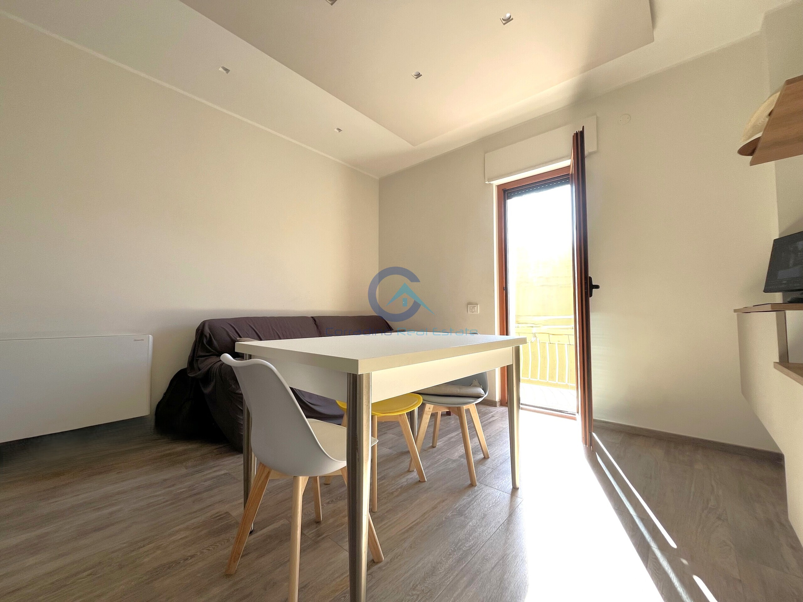 Trilocale vista mare in traversa iv viale crotone 8, Catanzaro