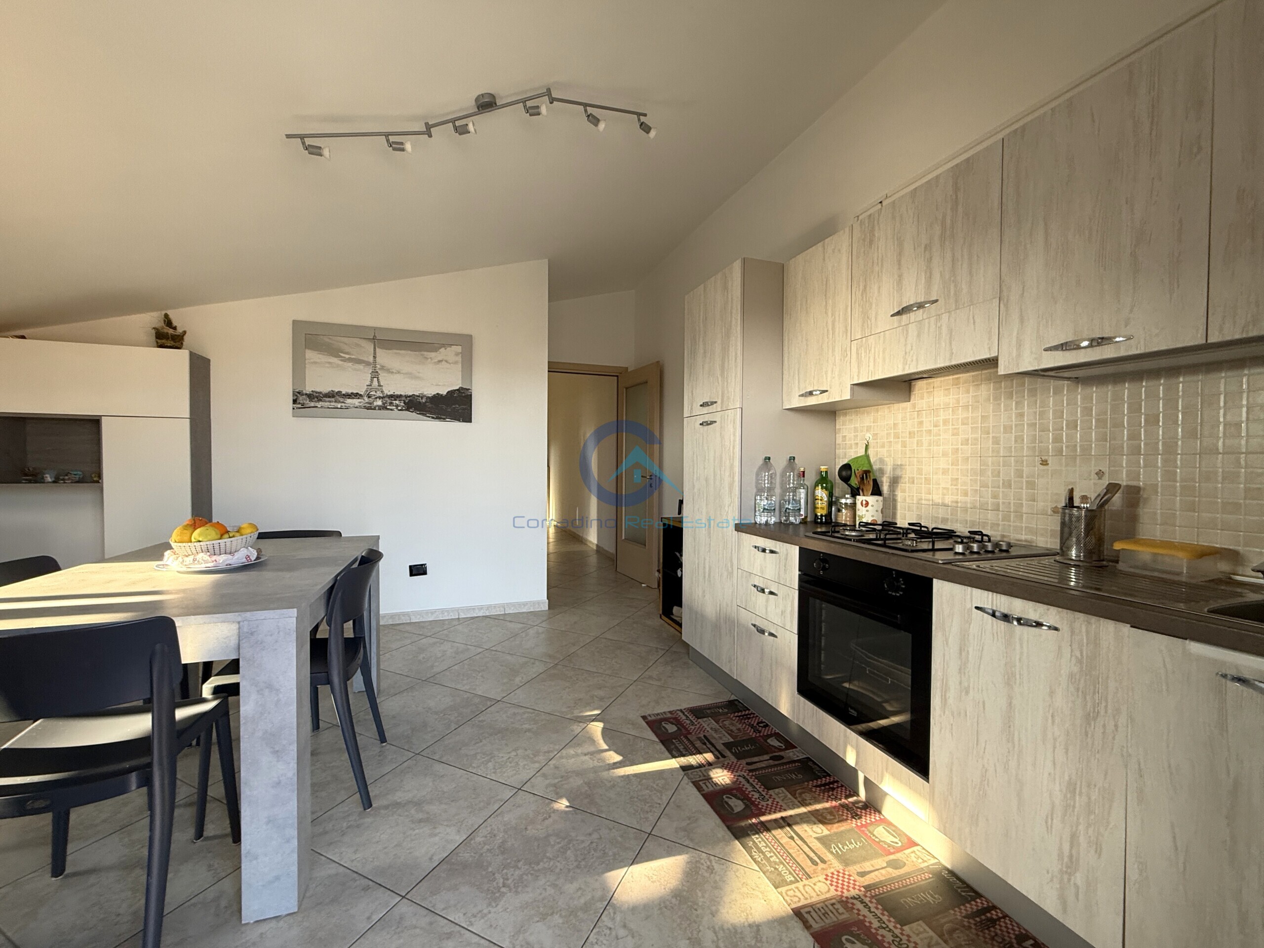 Attico con giardino in viale magna grecia 304, Catanzaro