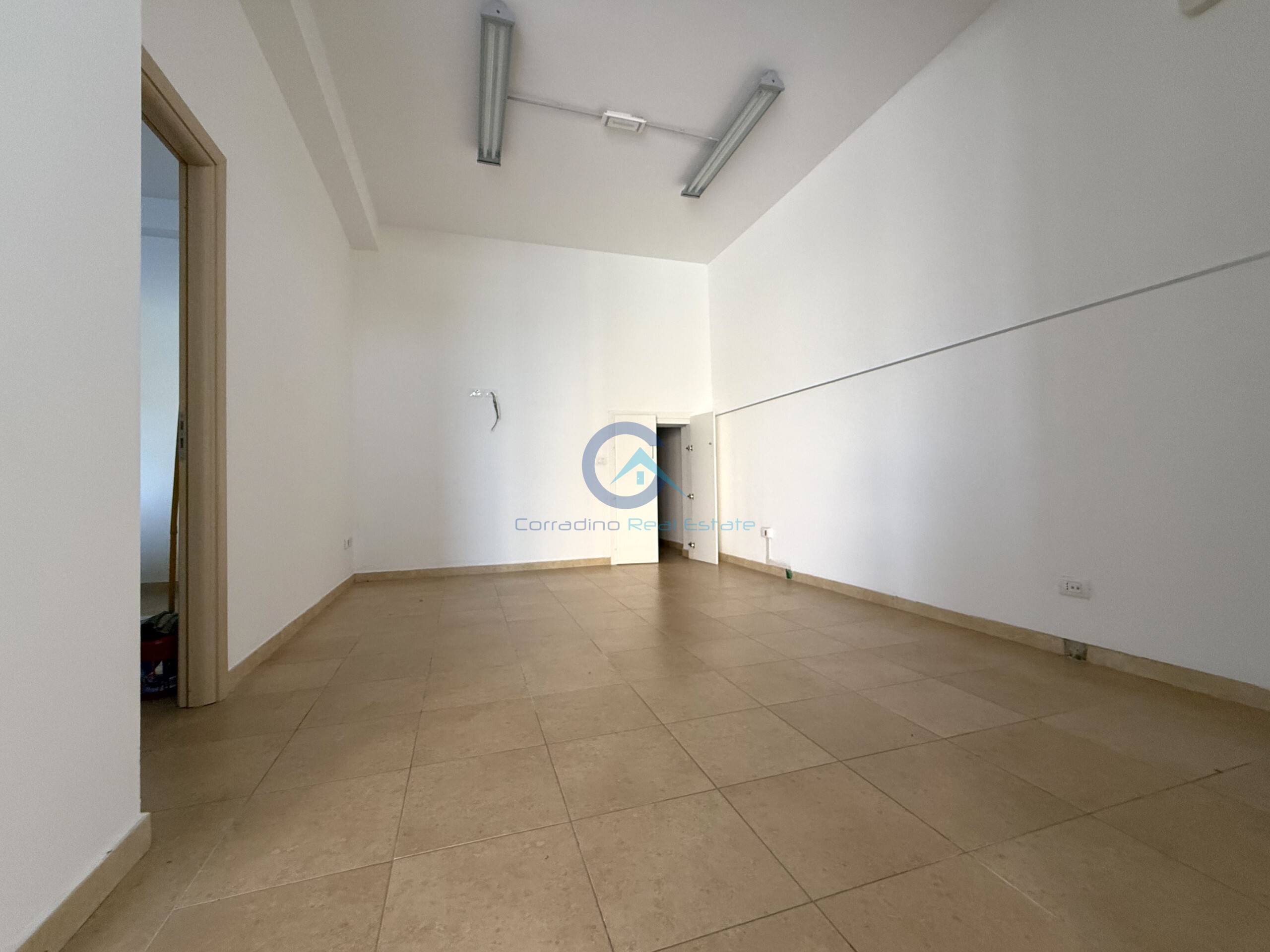 Magazzino in affitto in via milazzo 32, Catanzaro