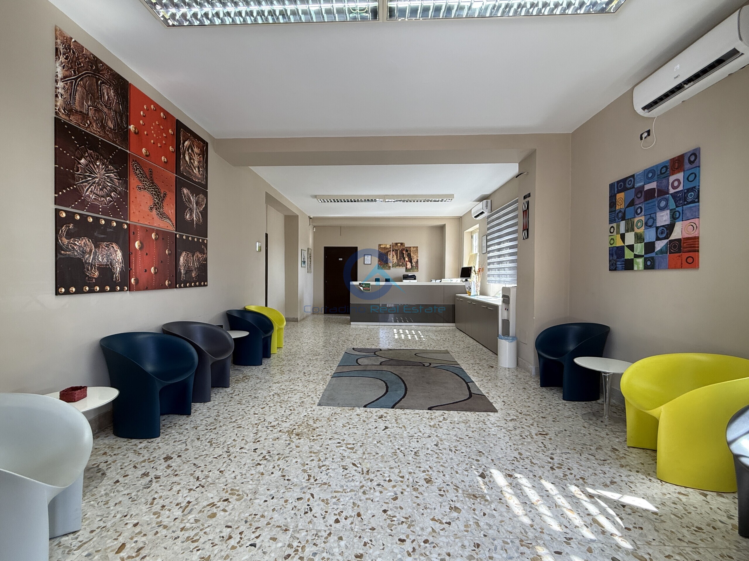 Stabile/Palazzo con terrazzo in viale magna grecia 247, Catanzaro