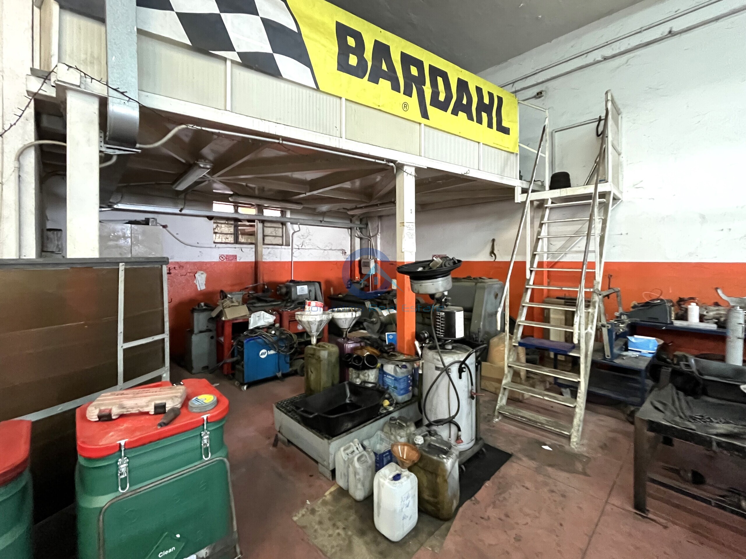 Laboratorio in affitto in strada statale 106 jonica 7, Catanzaro