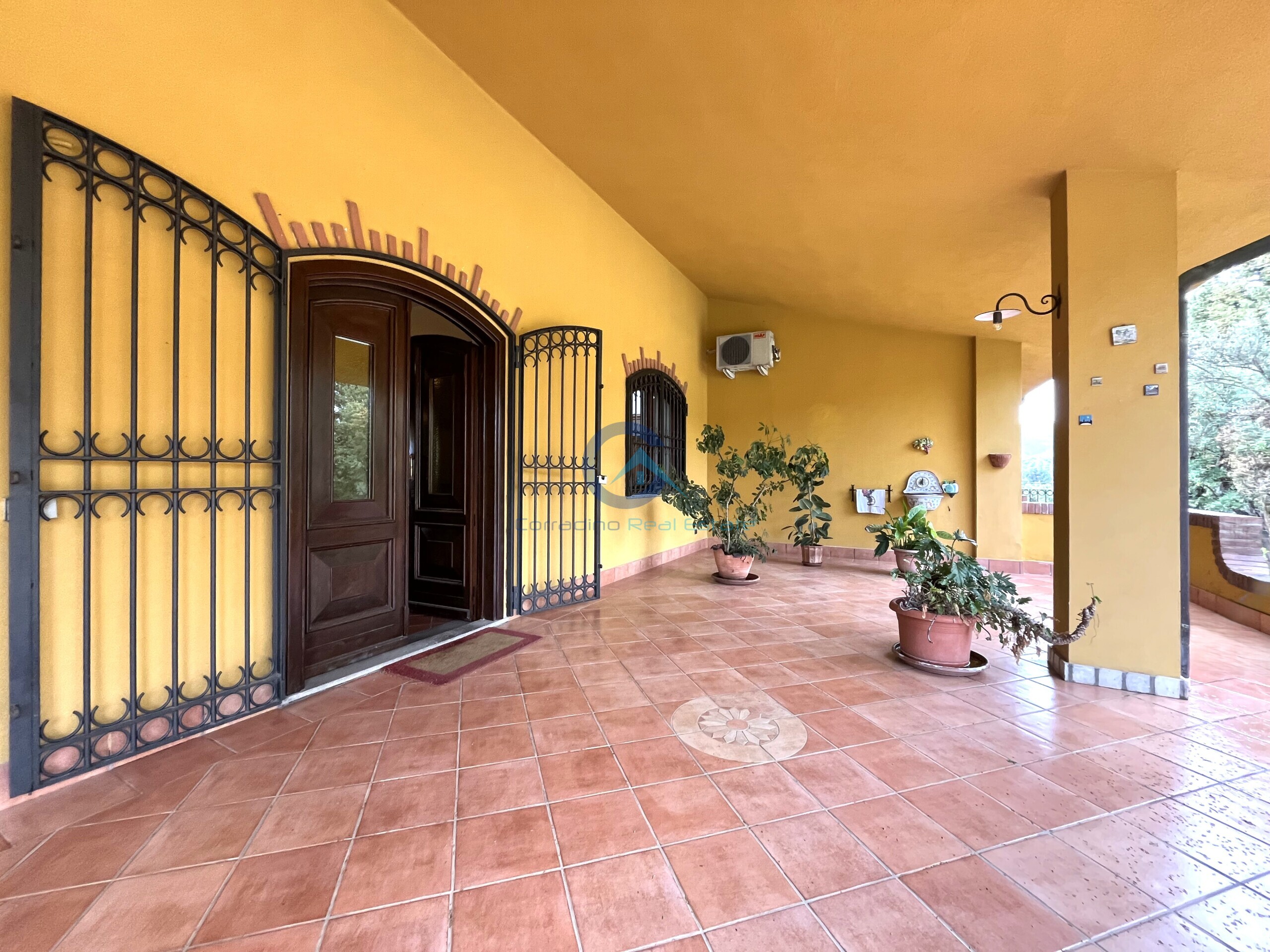Casa indipendente con giardino in viale dei tulipani 32, Catanzaro