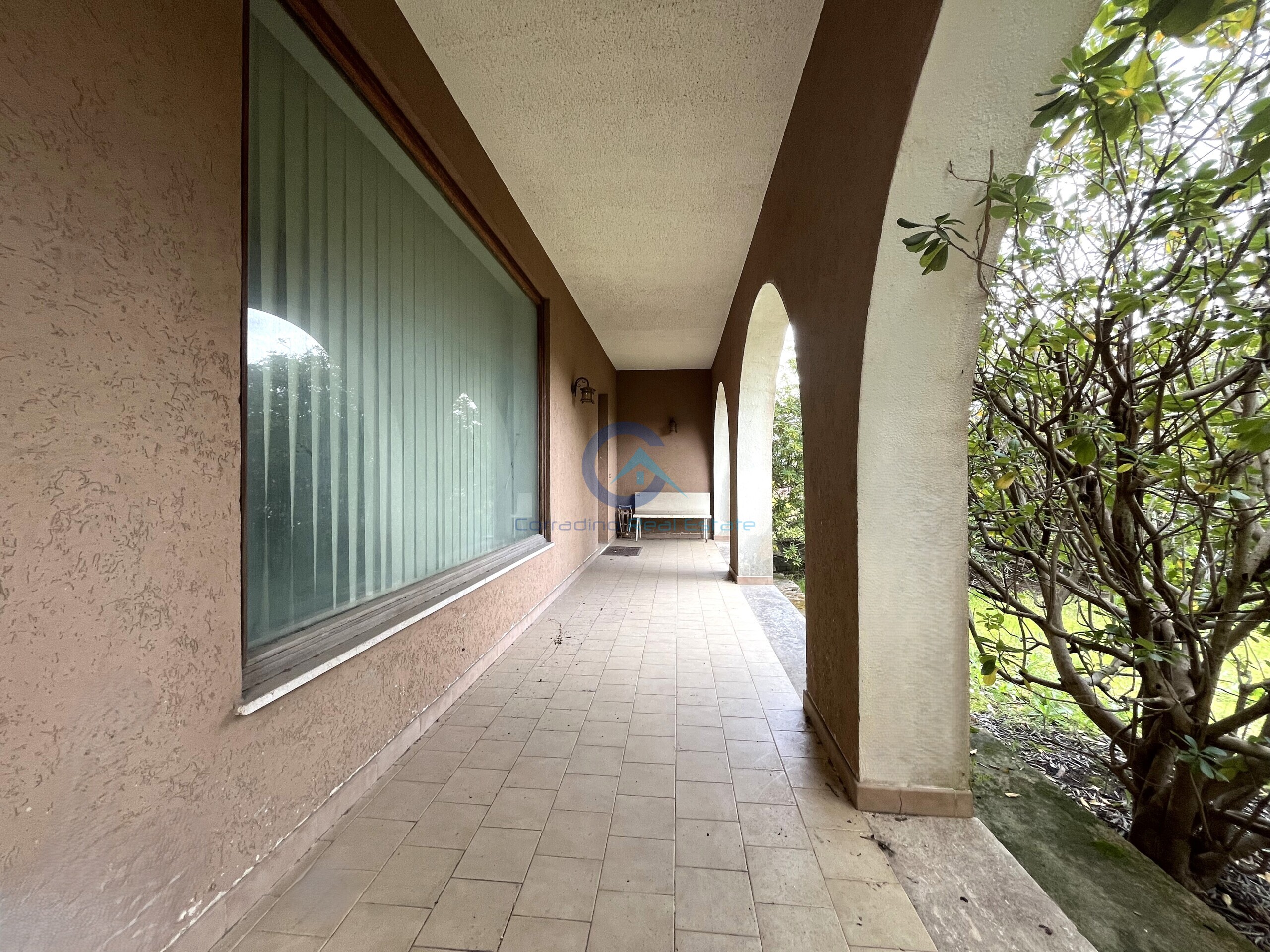 Casa indipendente con giardino in corso telesio 80, Settingiano