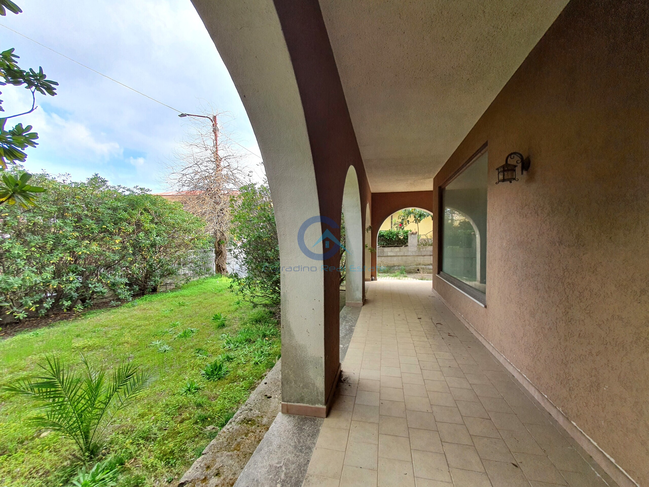 Casa indipendente con giardino in corso telesio 80, Settingiano