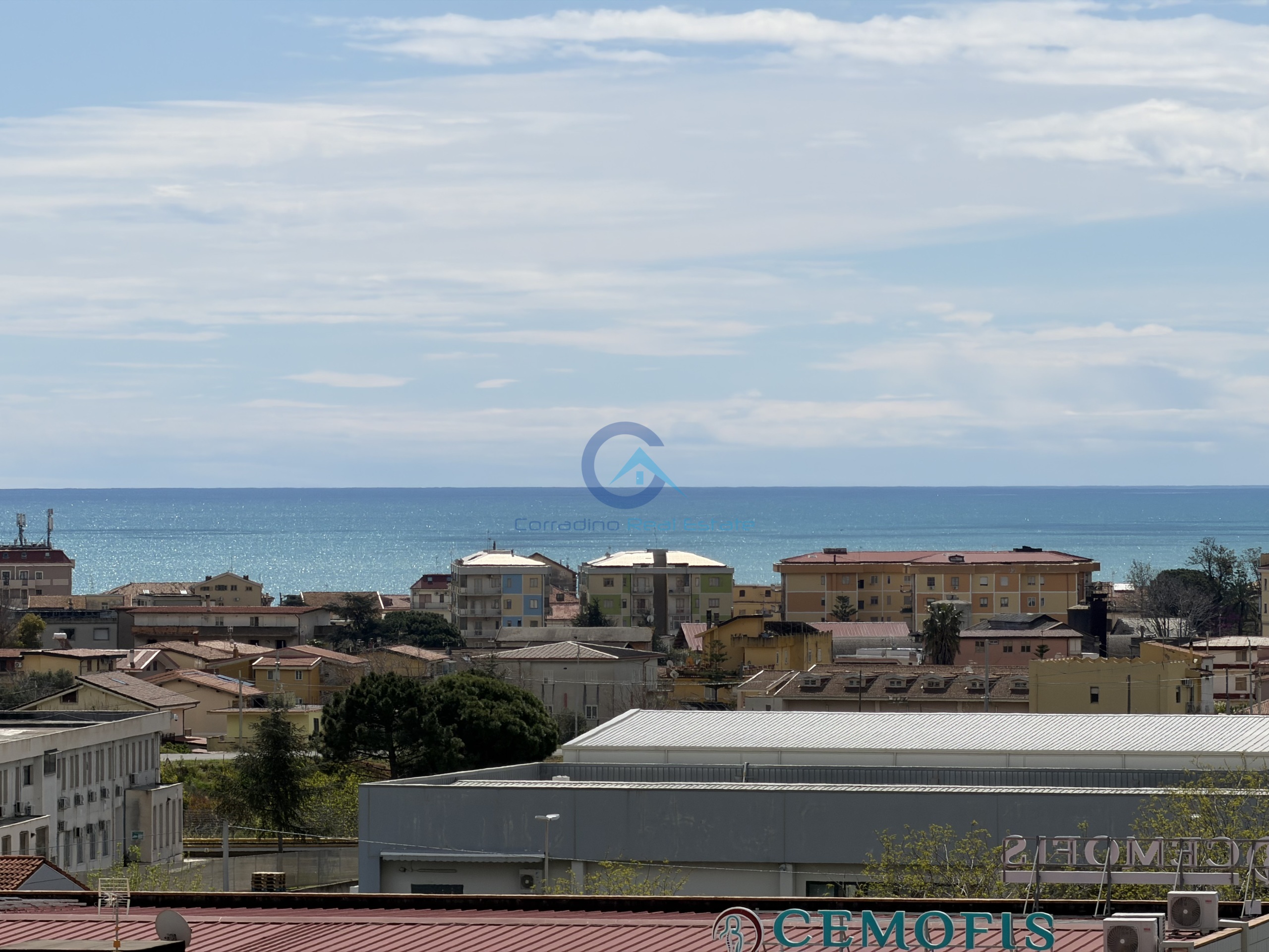 Trilocale in vendita in viale magna grecia 169, Catanzaro