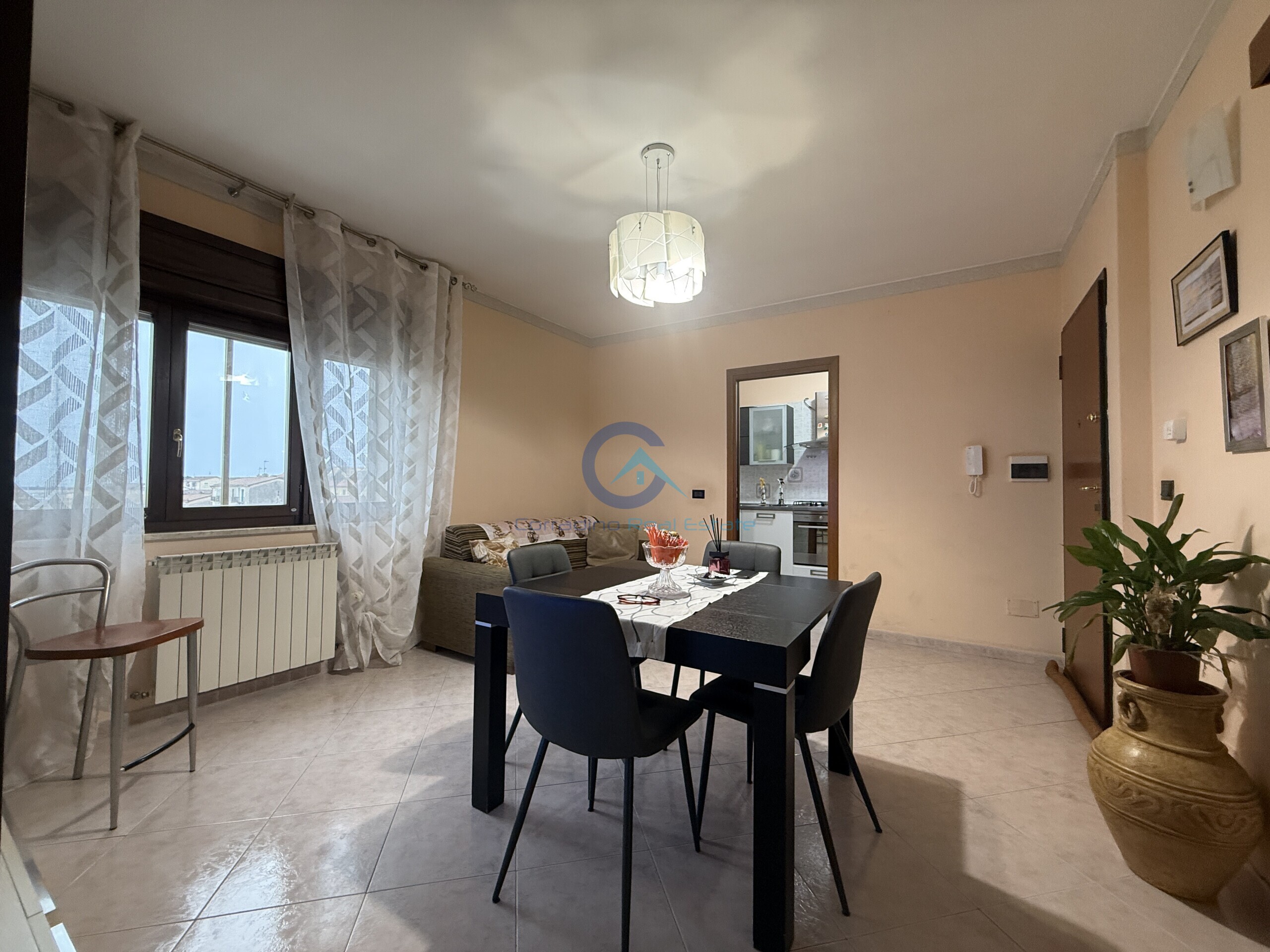 Trilocale in vendita in viale magna grecia 169, Catanzaro