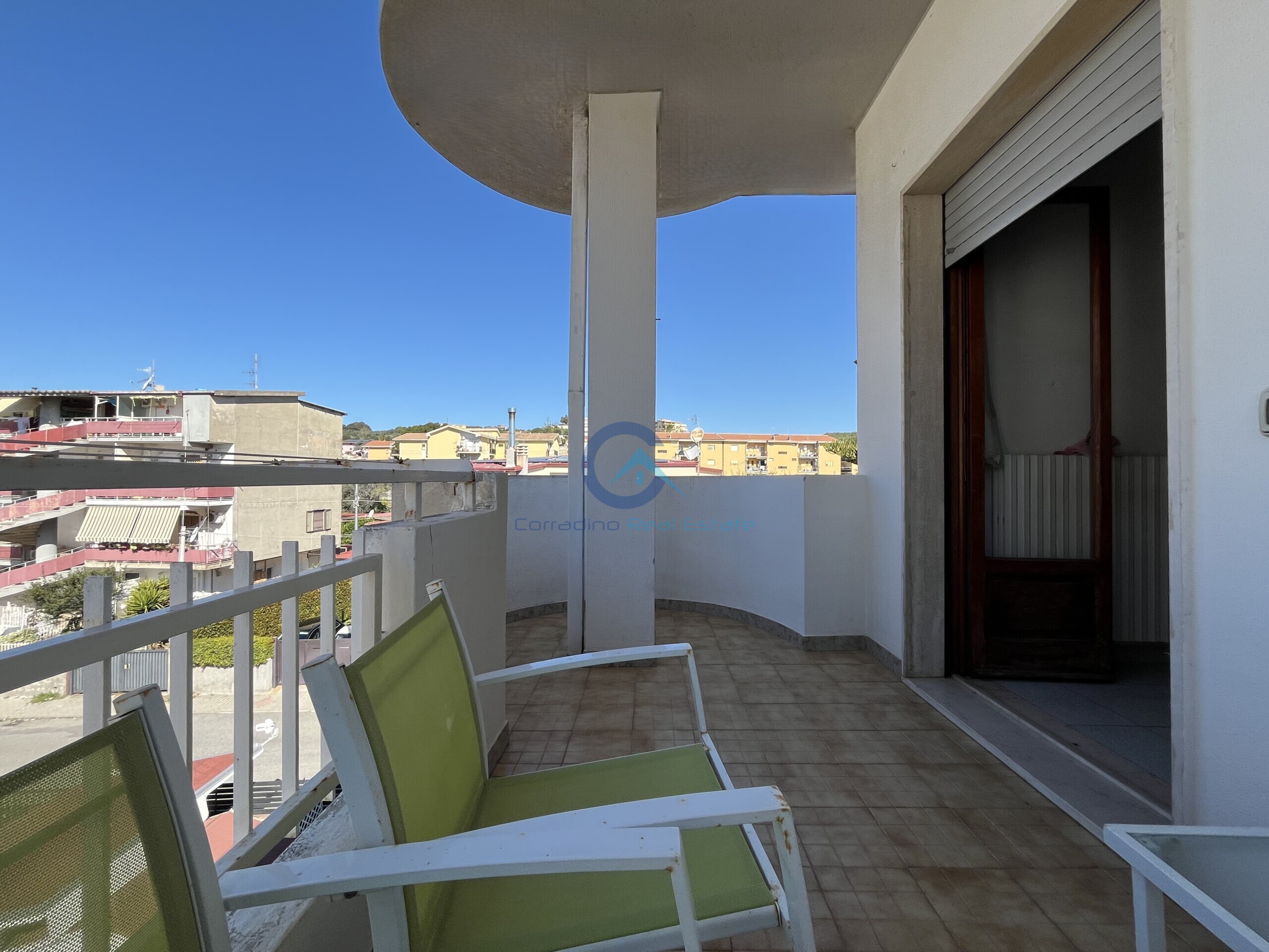 Trilocale con terrazzo in via cagliari 10, Catanzaro