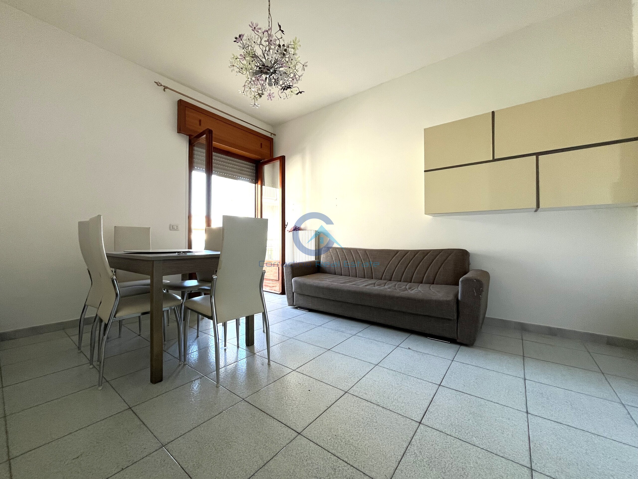 Trilocale con terrazzo in via cagliari 10, Catanzaro