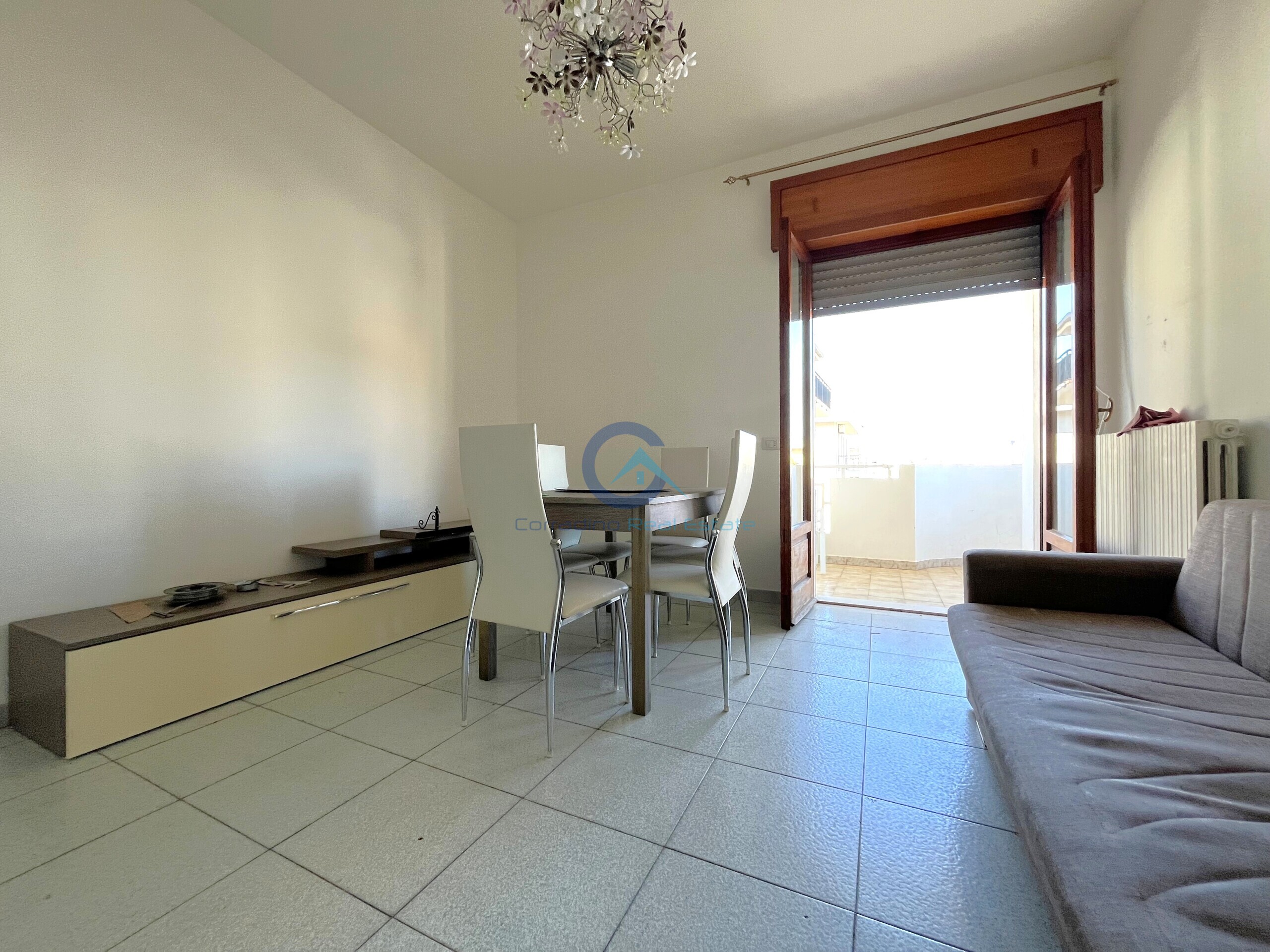 Trilocale con terrazzo in via cagliari 10, Catanzaro