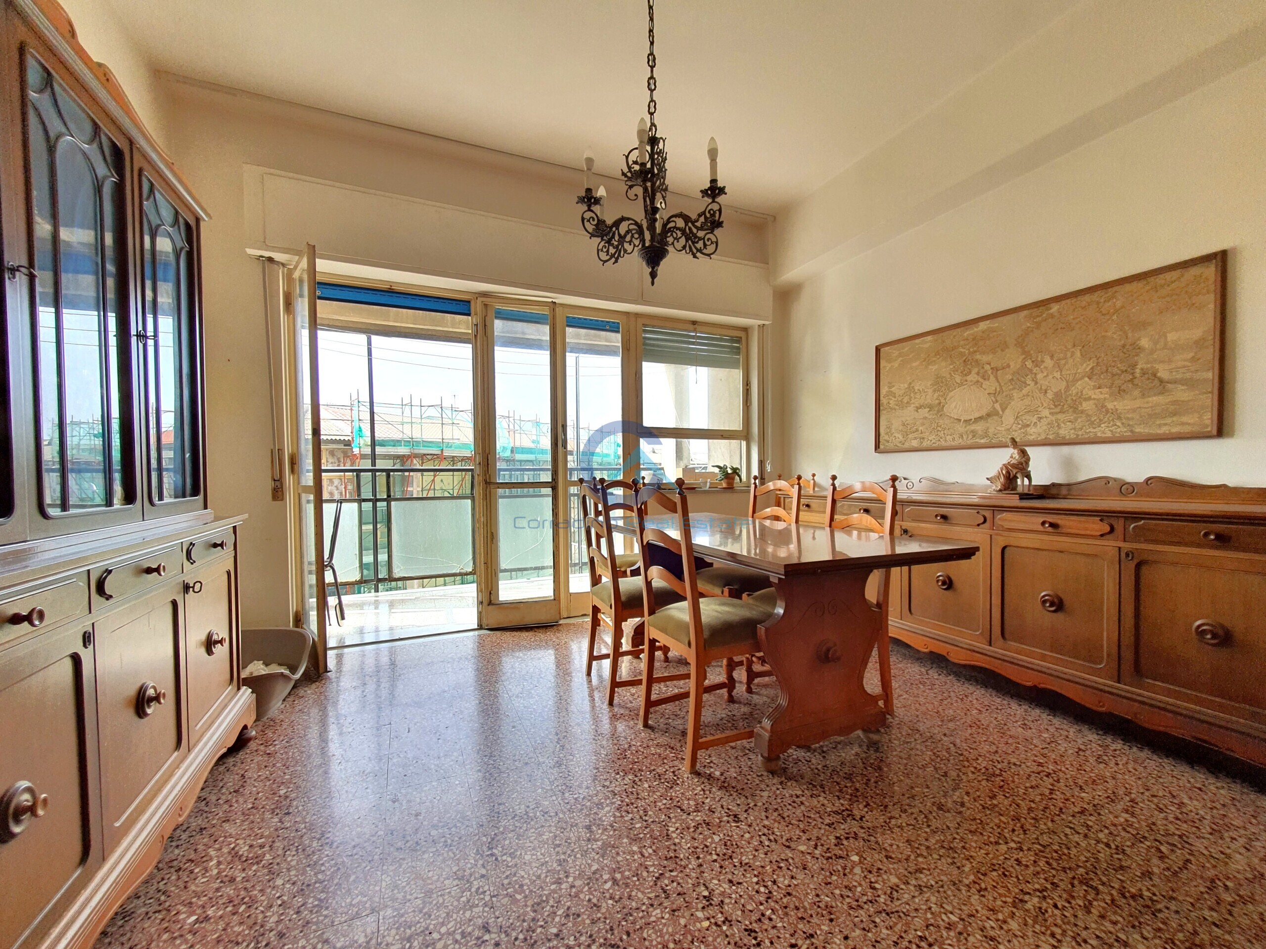 Trilocale da ristrutturare in via gianvincenzo gravina 7, Catanzaro