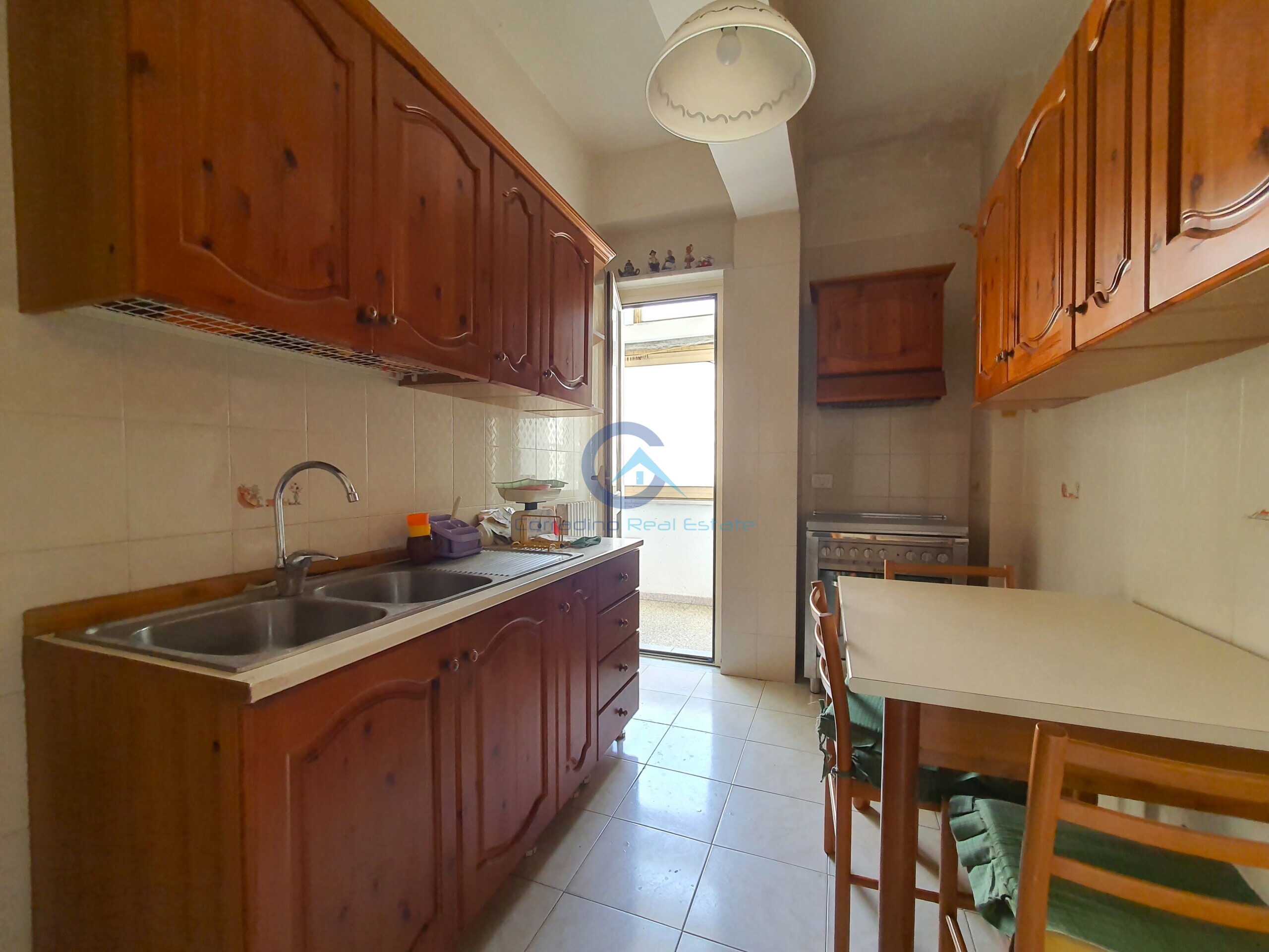 Trilocale da ristrutturare in via gianvincenzo gravina 7, Catanzaro