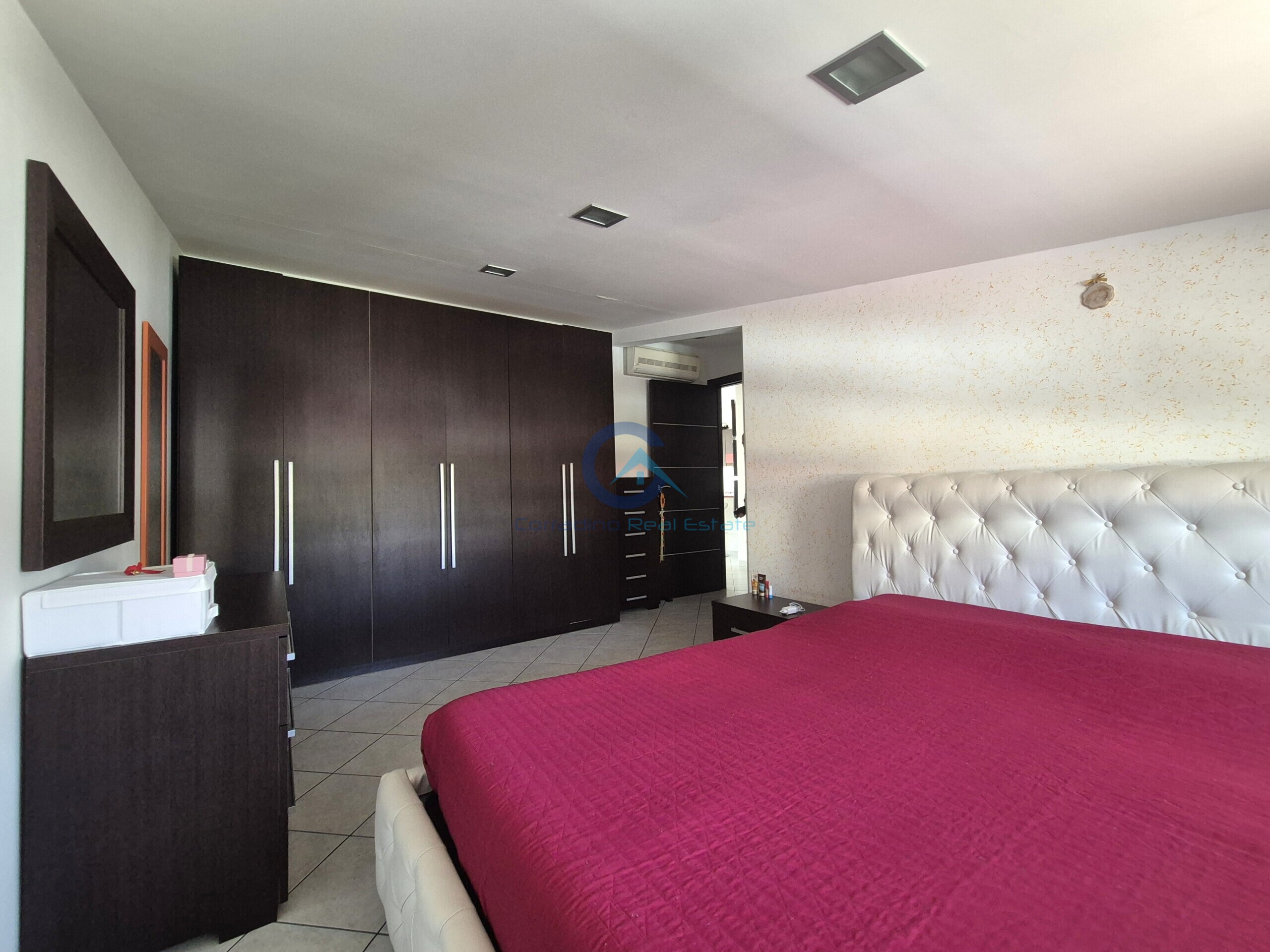 Quadrilocale con terrazzo in vis padre pio x 6, Catanzaro