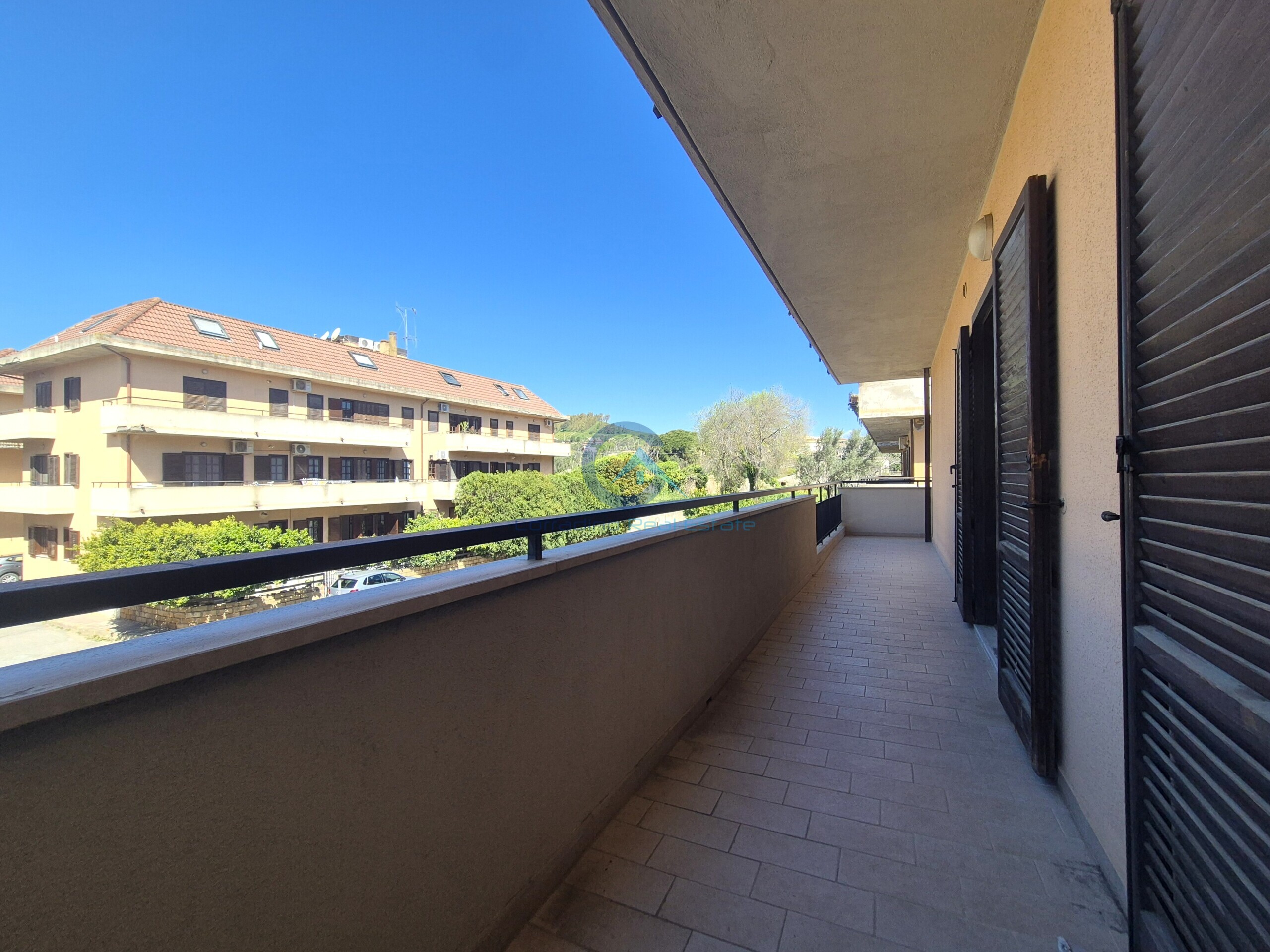 Quadrilocale con giardino in via dei conti falluc 122, Catanzaro