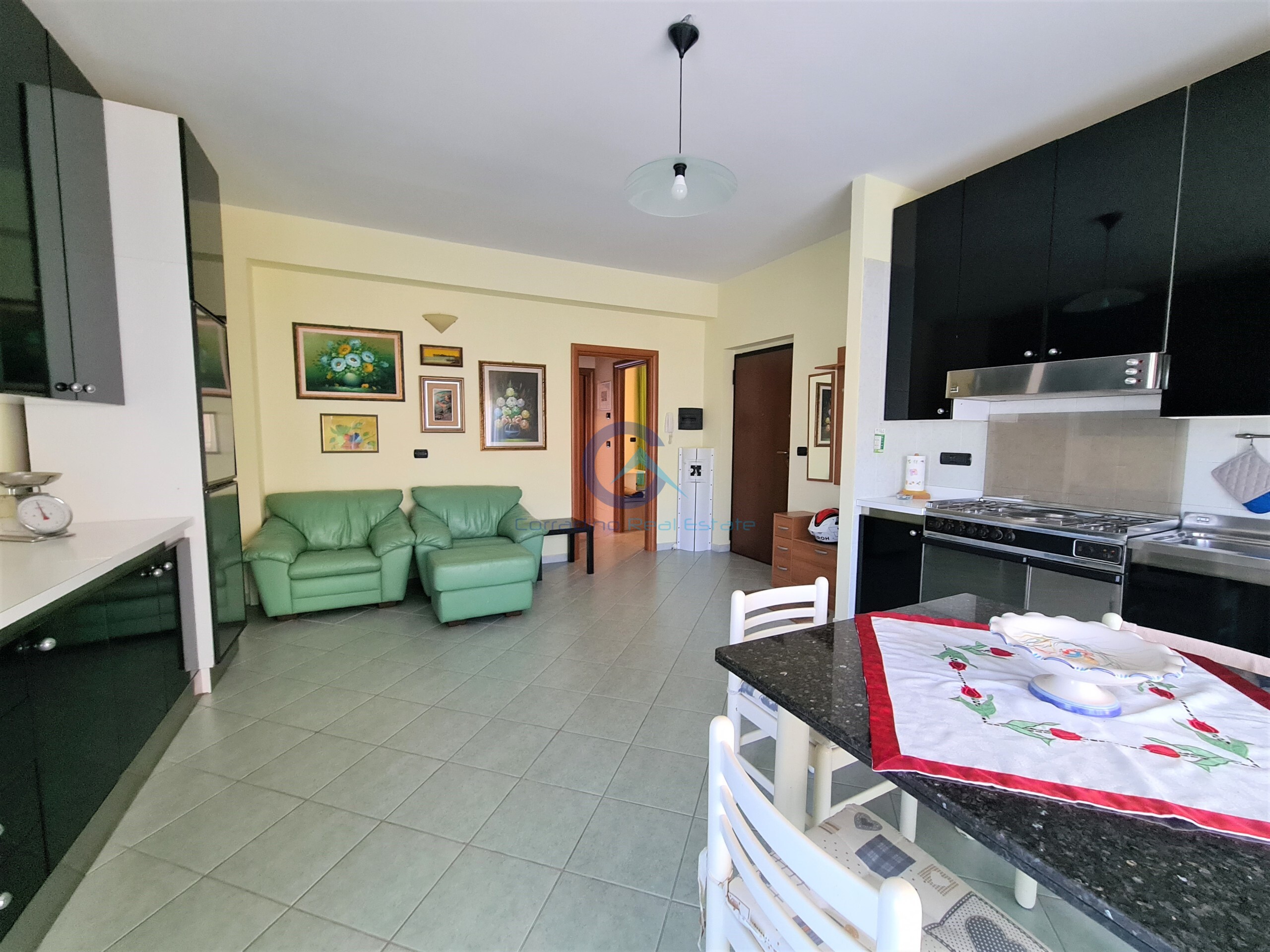 Trilocale con terrazzo, Catanzaro lido casciolino